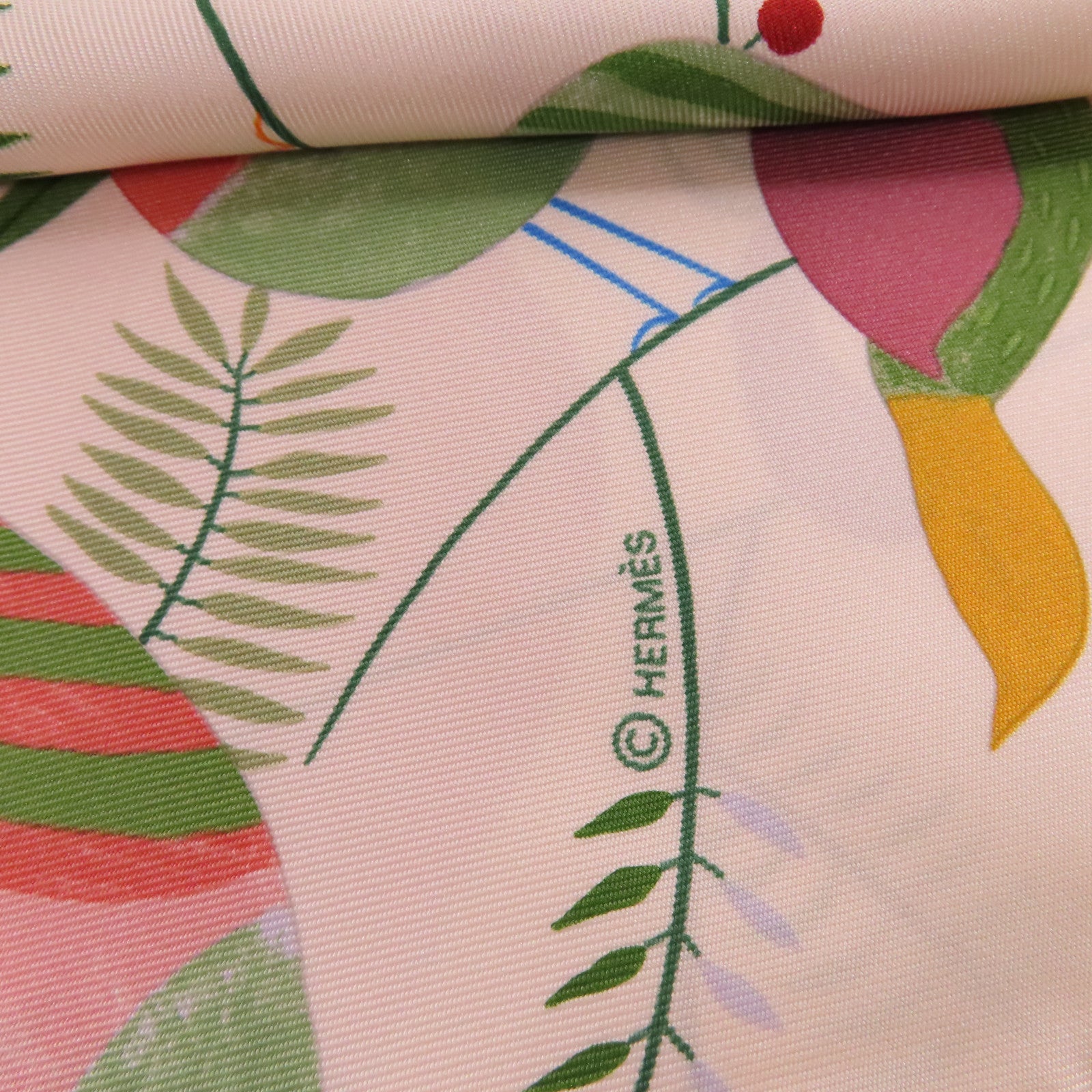 HERMES 絲質90x90 Scarf絲巾米色/粉紅色/綠色/彩色
