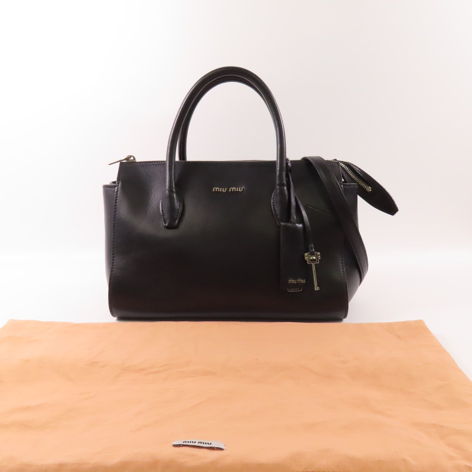 Miu Miu 皮革Hand Bag銀扣手挽肩背兩用袋
