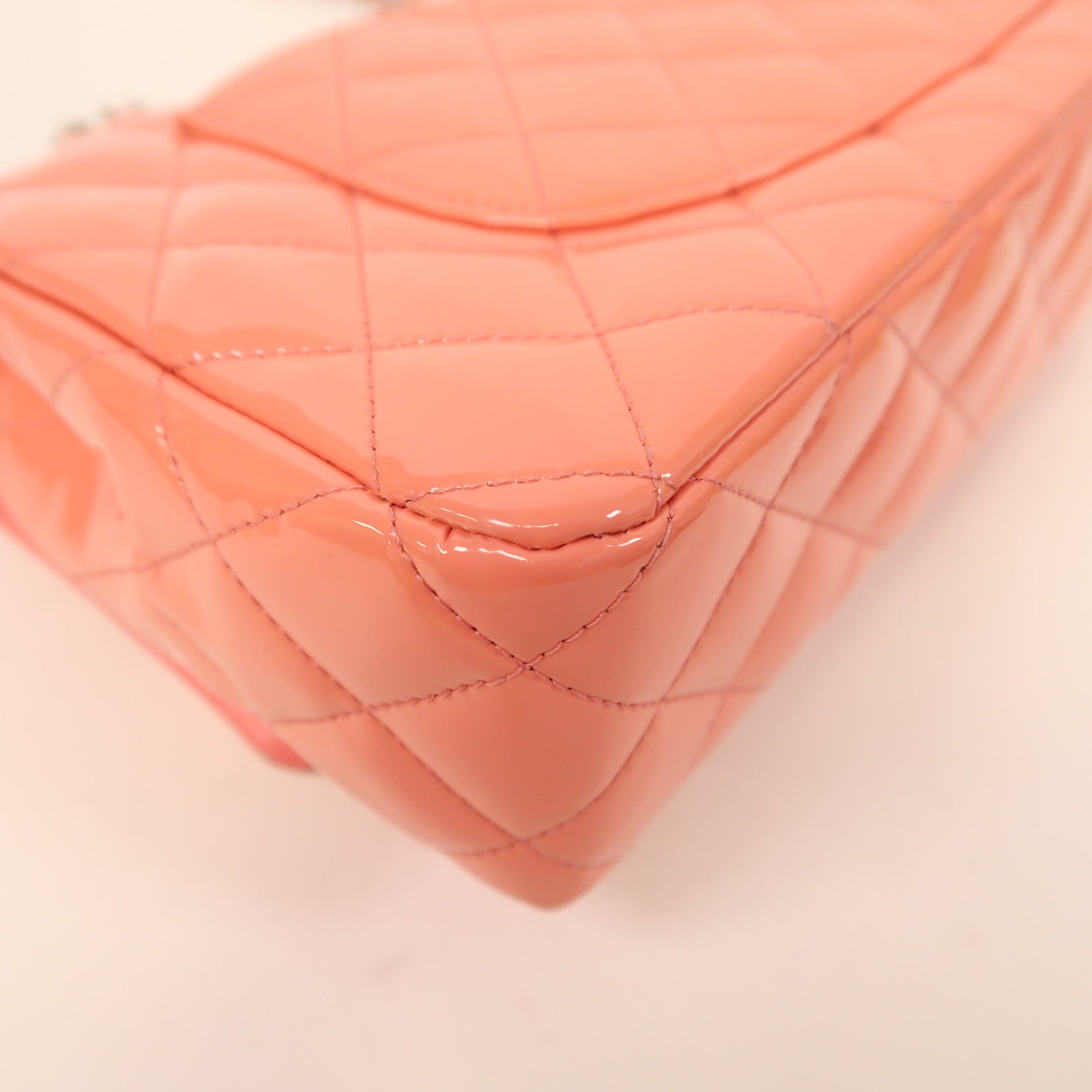 CHANEL 漆皮皮革Classic 25銀扣鏈帶肩背袋粉紅色