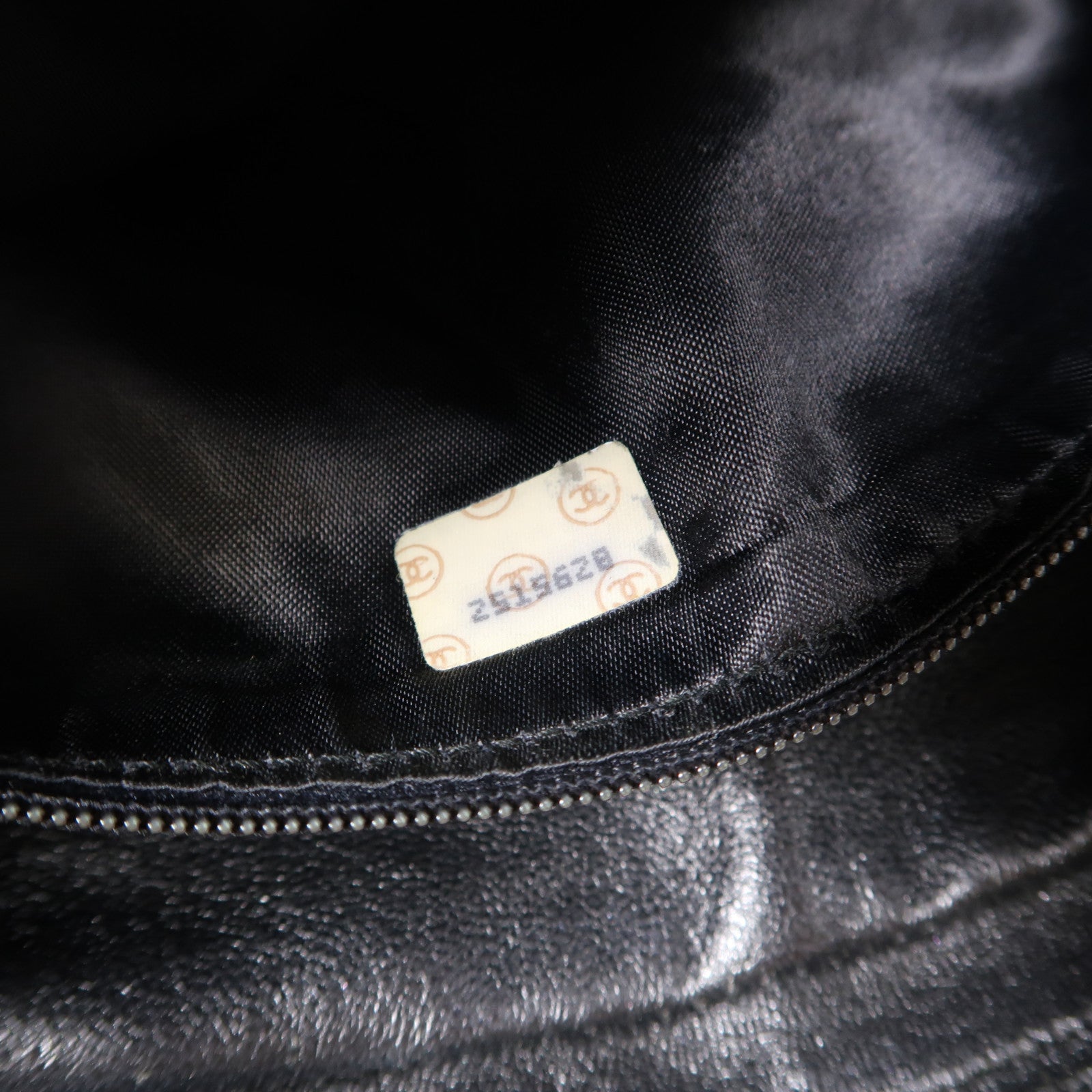 CHANEL 【激減優惠】菱格羊皮皮革Vintage Shoulder Bag金扣肩背袋黑色