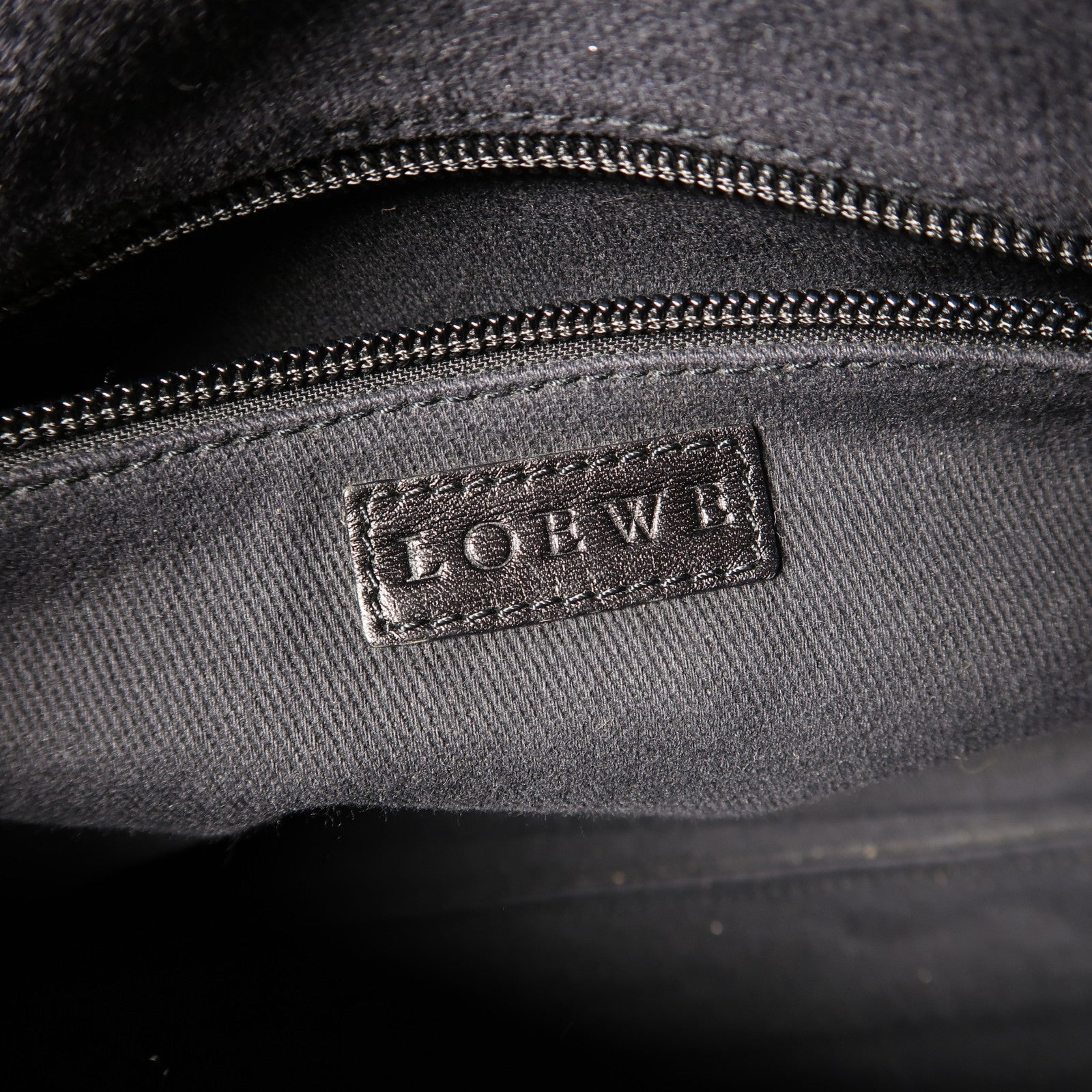 LOEWE 帆布Hand Bag銀扣手挽袋啡色