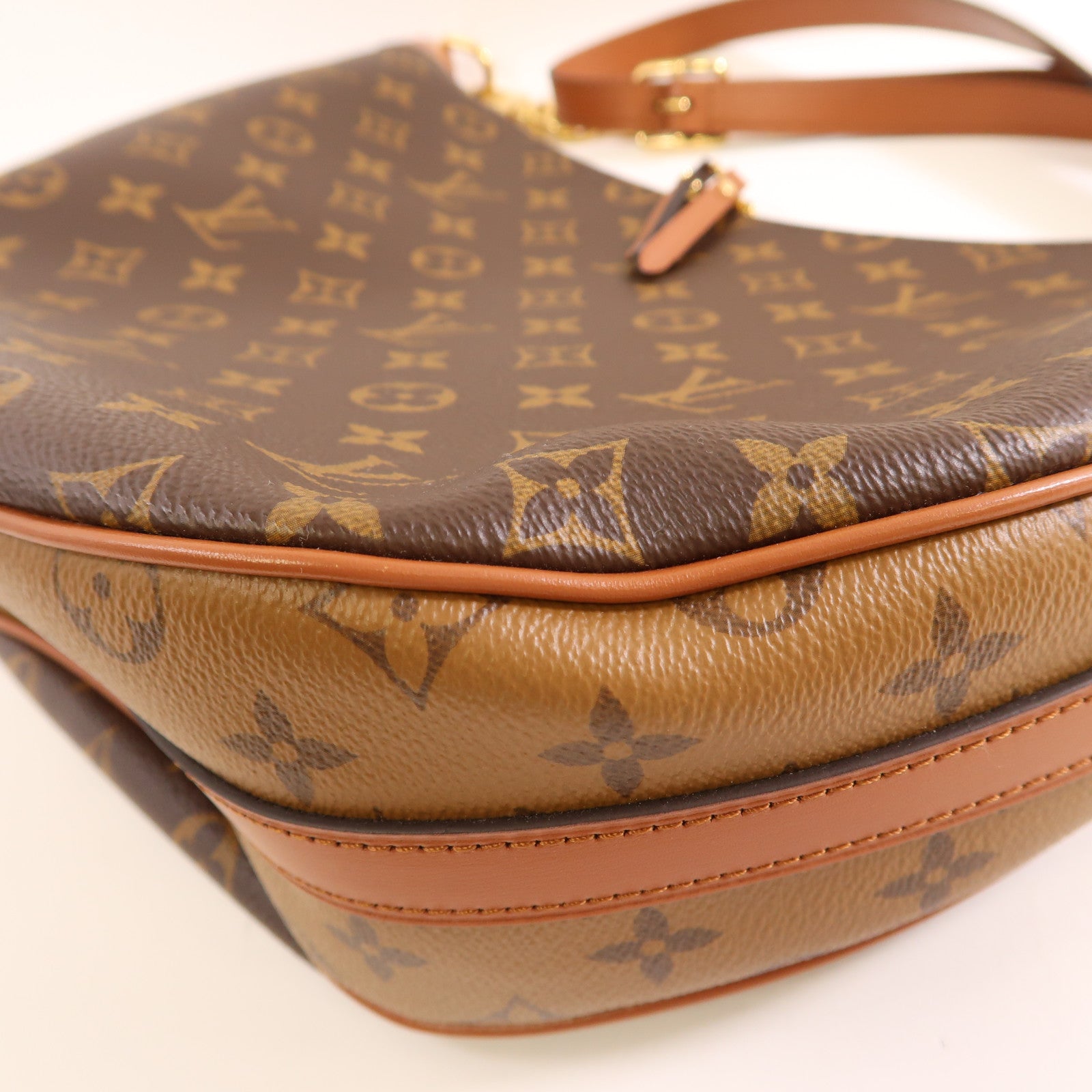 LOUIS VUITTON Monogram Reverse Loop Hobo金扣手挽肩背兩用袋