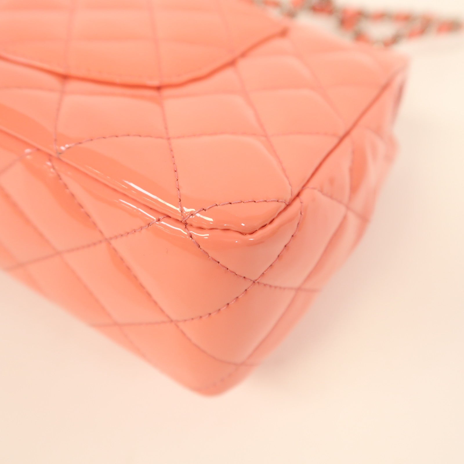 CHANEL 漆皮皮革Classic 25銀扣鏈帶肩背袋粉紅色