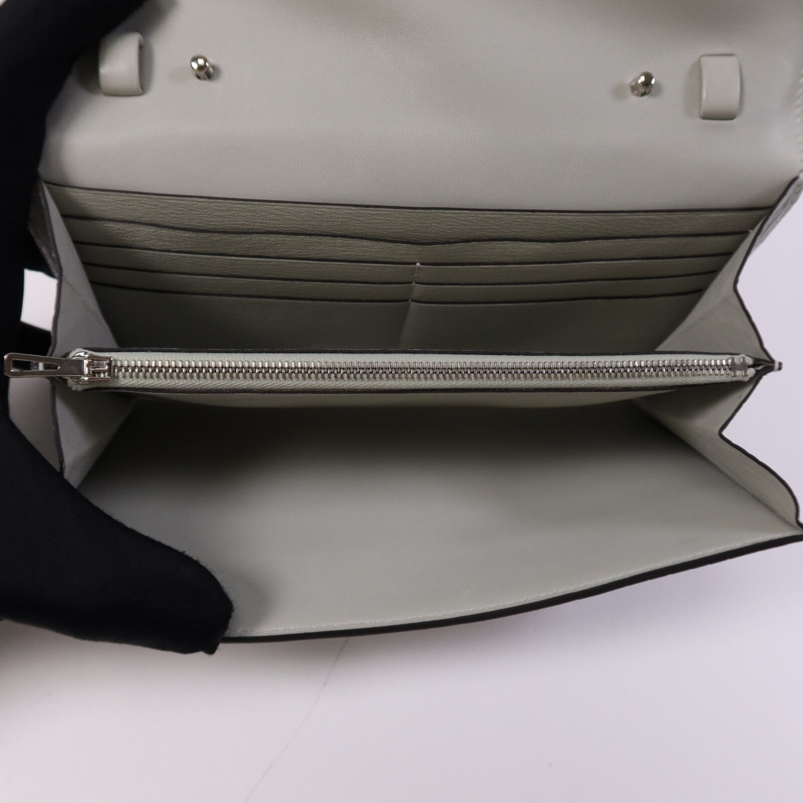 HERMES Alligator Mat皮革Constance To Go銀扣肩背袋Gris Neve