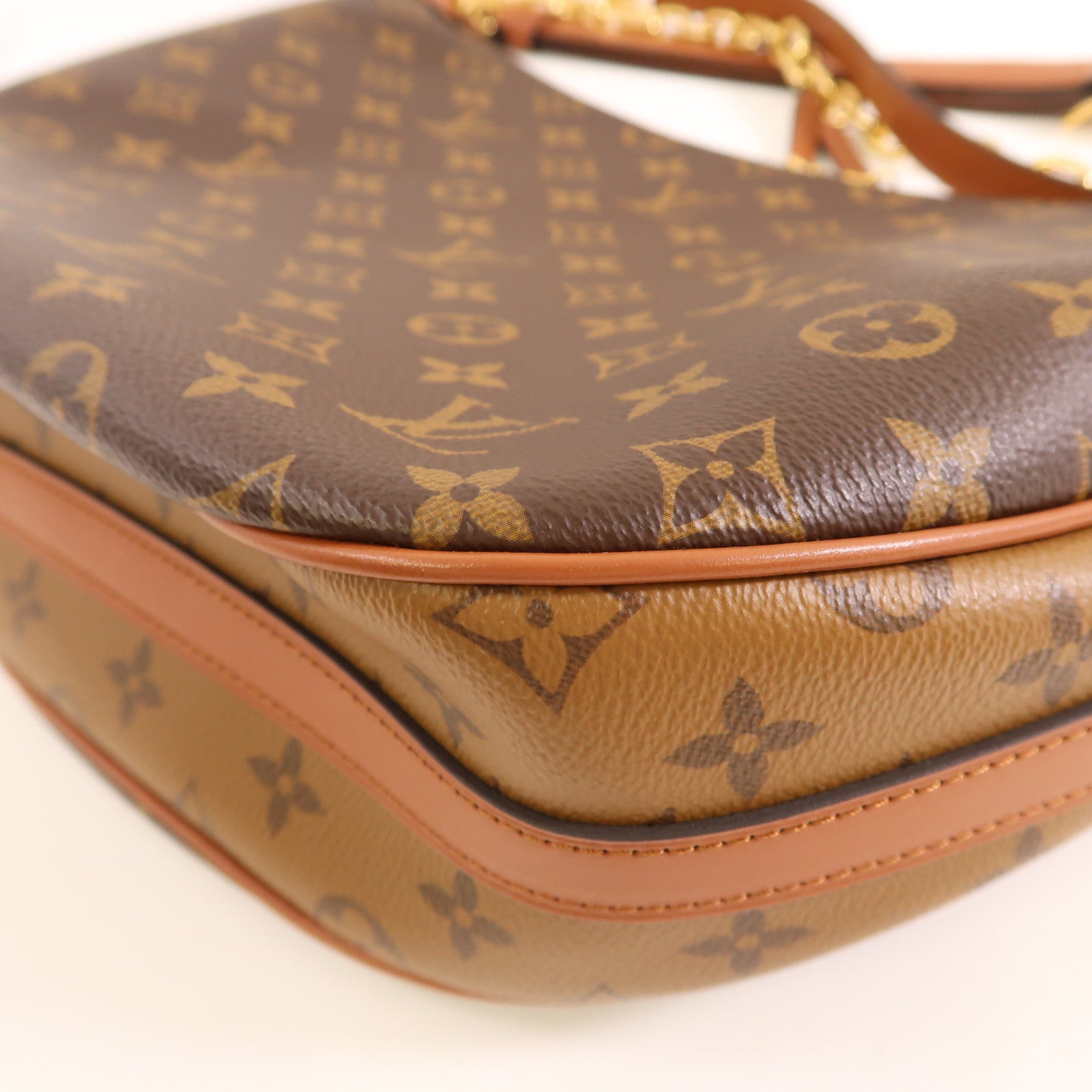 LOUIS VUITTON Monogram Reverse Loop Hobo金扣手挽肩背兩用袋