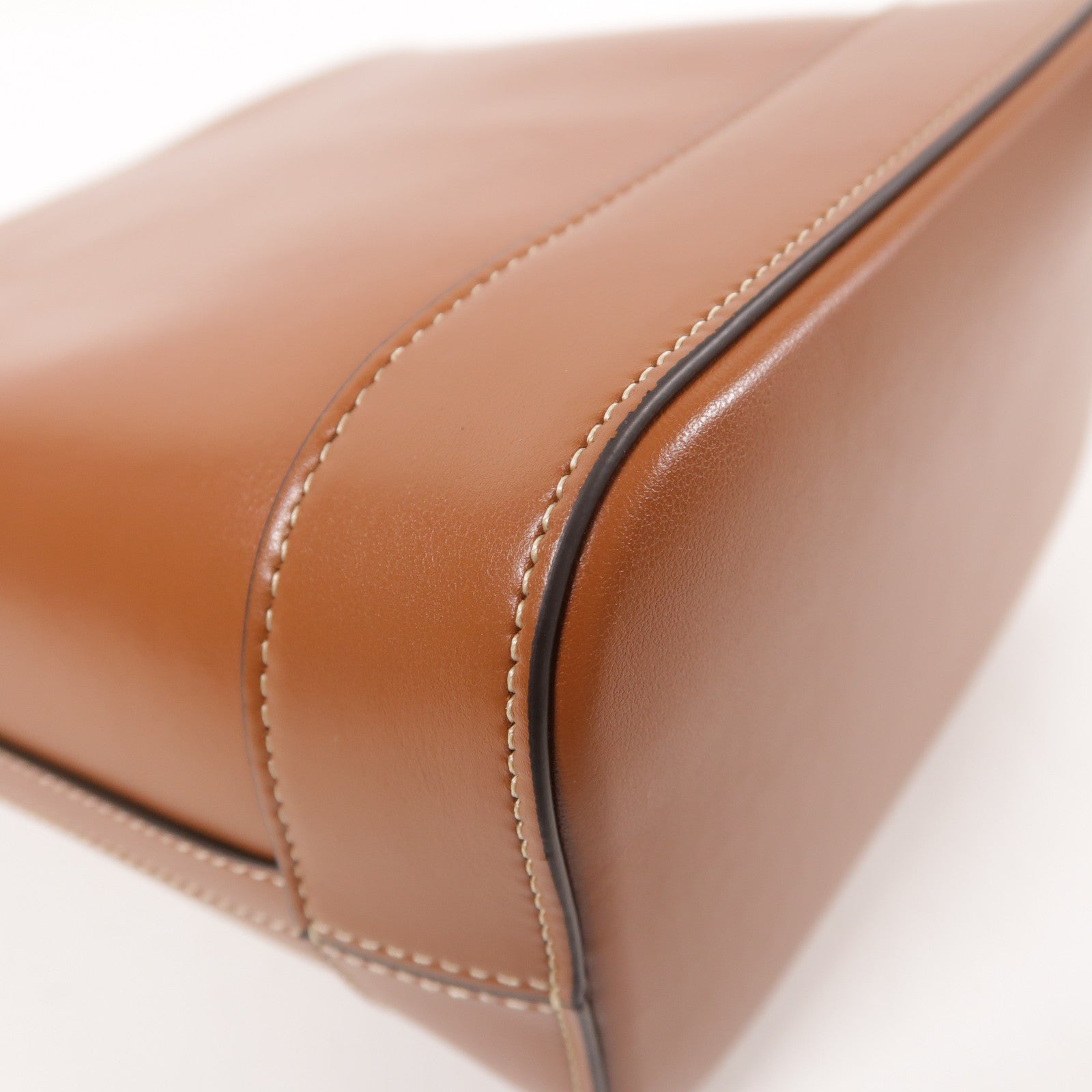 CELINE 牛皮皮革Cuir Triomphe金扣肩背袋