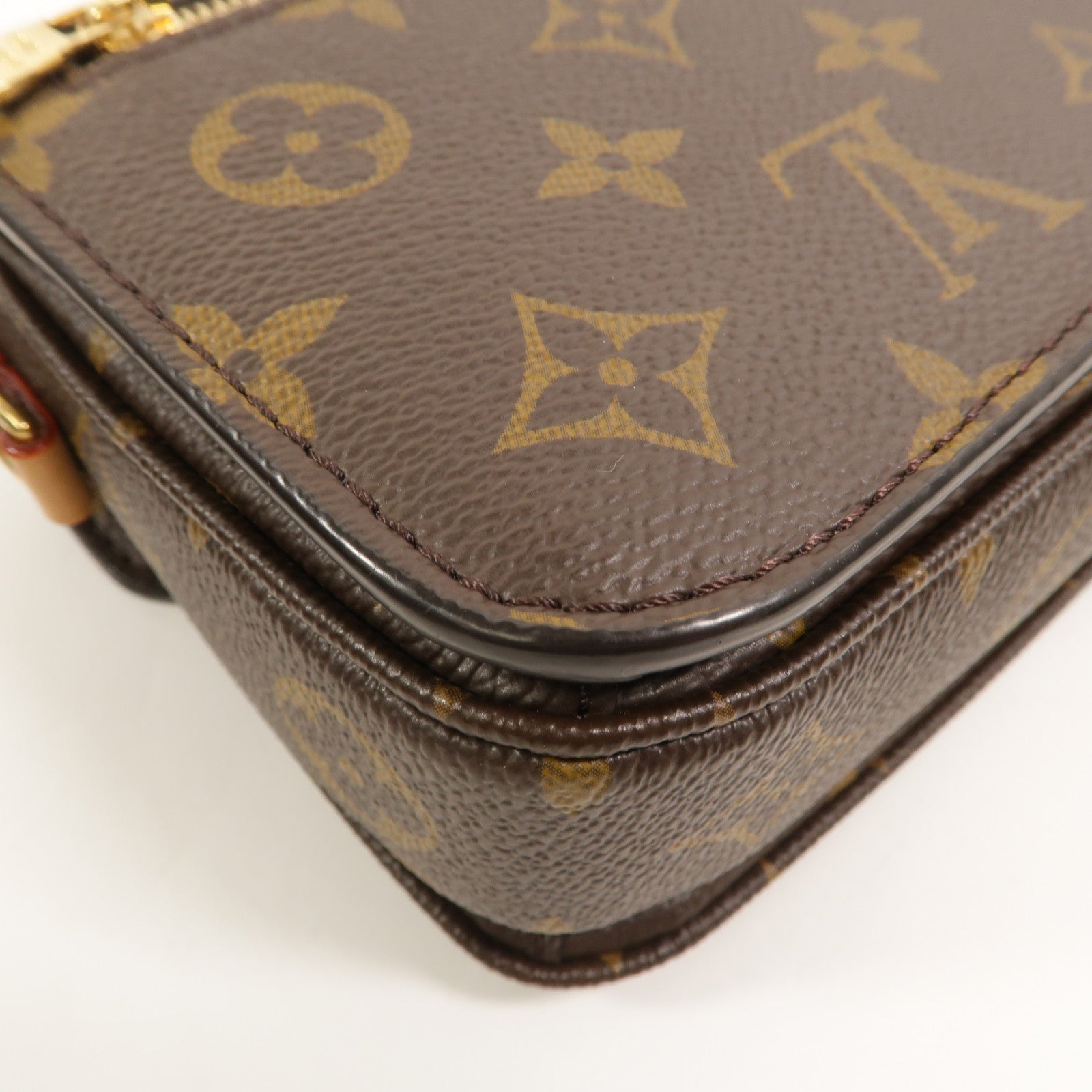 LOUIS VUITTON Monogram Pochette Metis East West金扣手挽肩背兩用袋