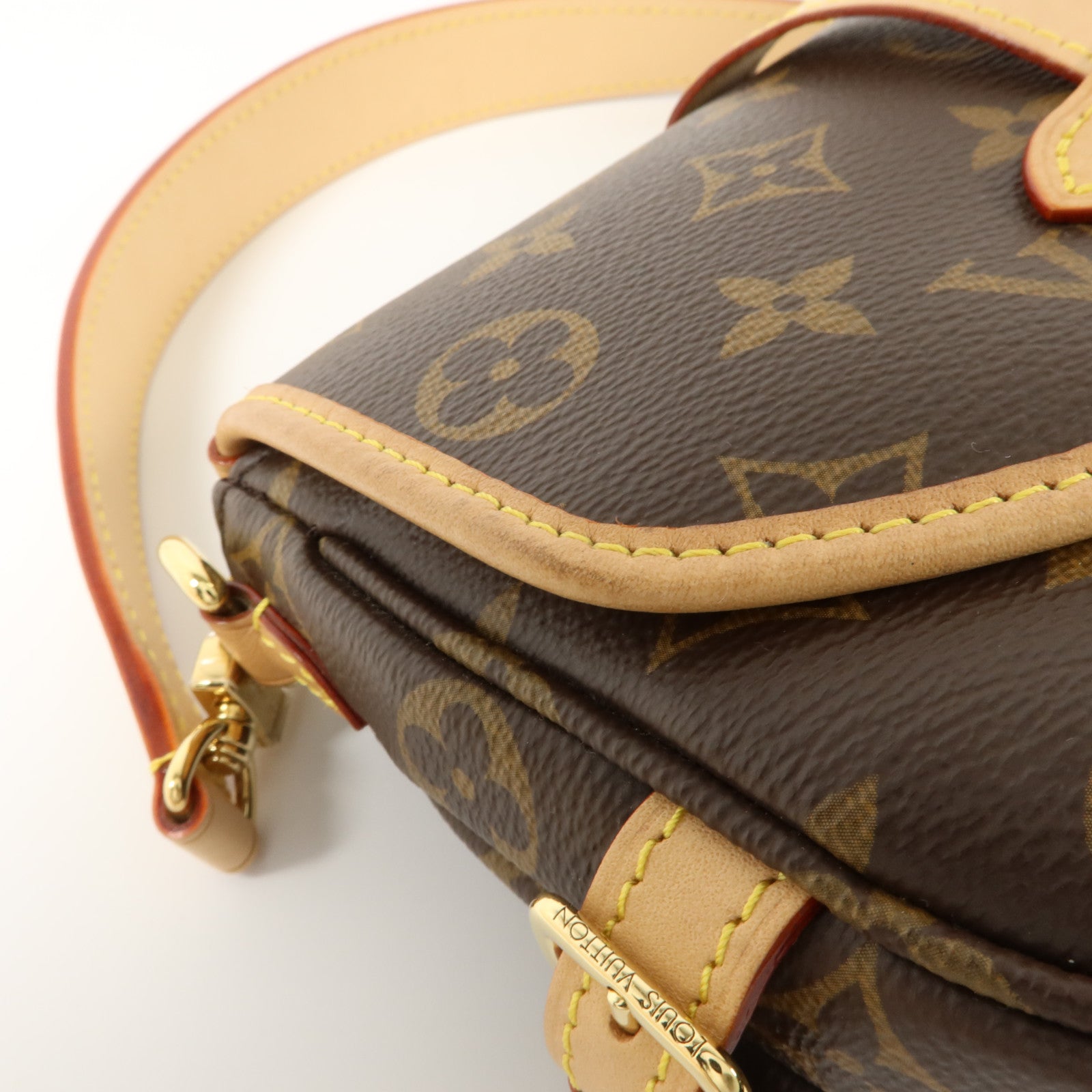 LOUIS VUITTON Monogram Saumur BB金扣手挽肩背兩用袋