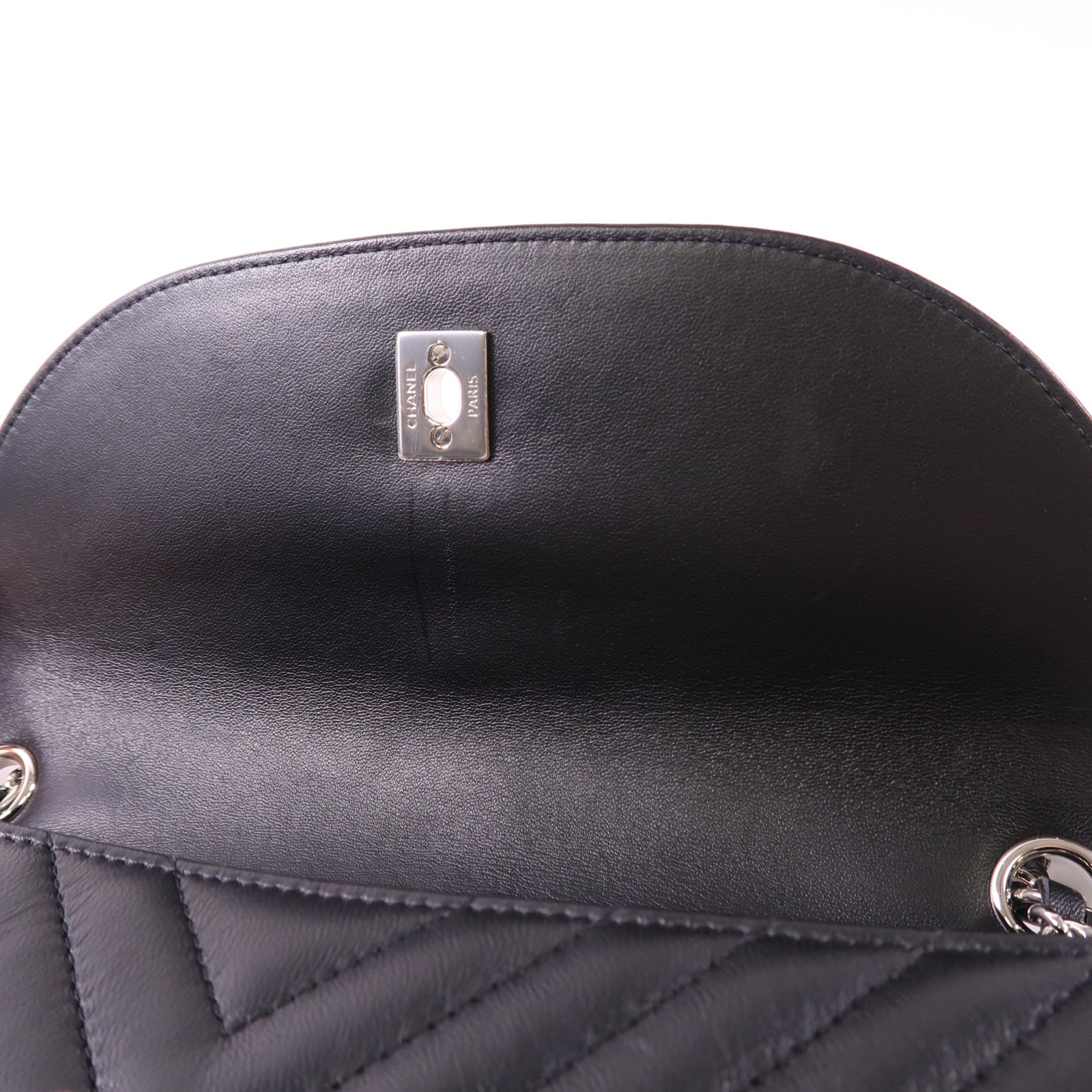 CHANEL 牛皮皮革Chain Shoulder銀扣鏈帶肩背袋