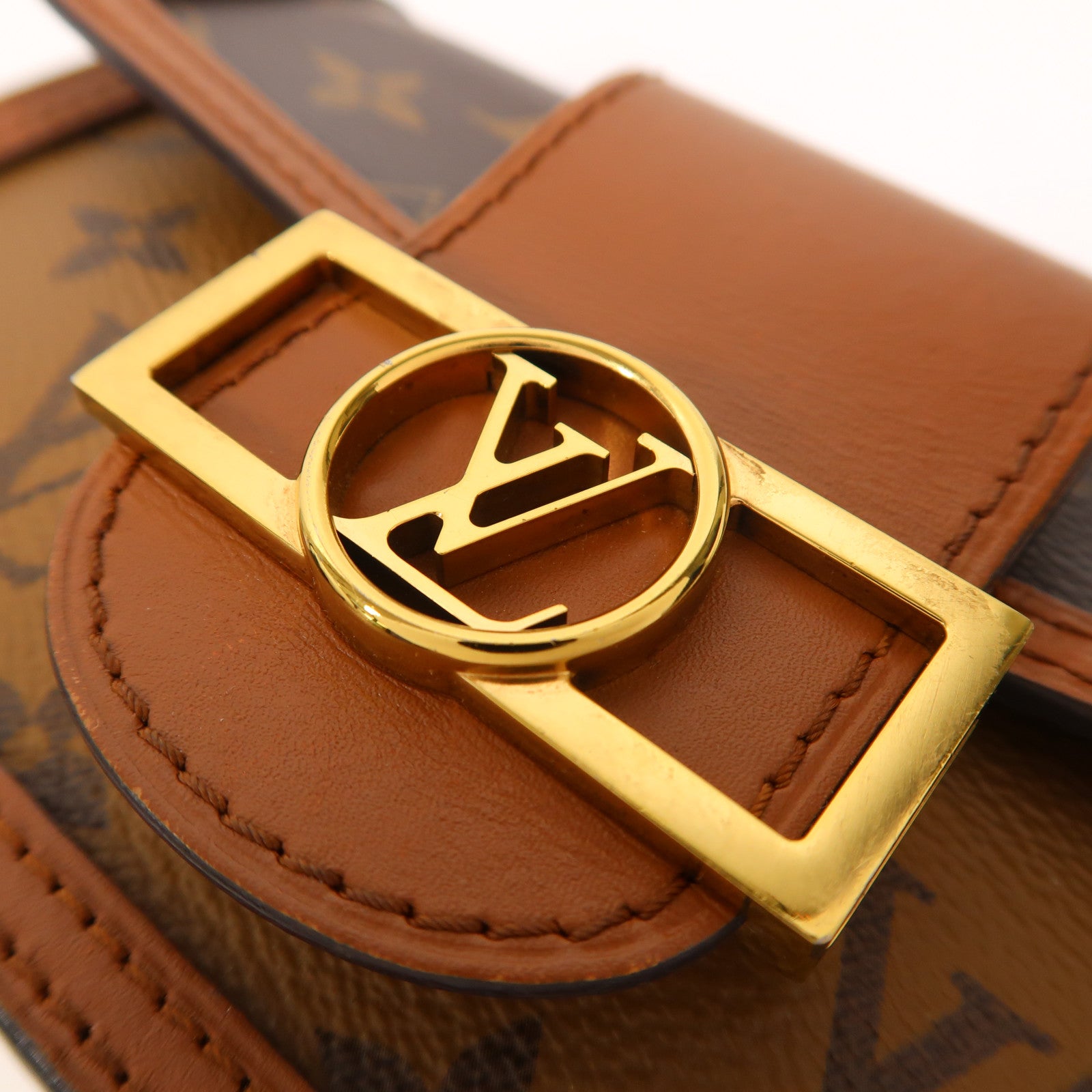 LOUIS VUITTON Monogram Reverse Dauphine Chain Wallet金扣鏈帶肩背袋