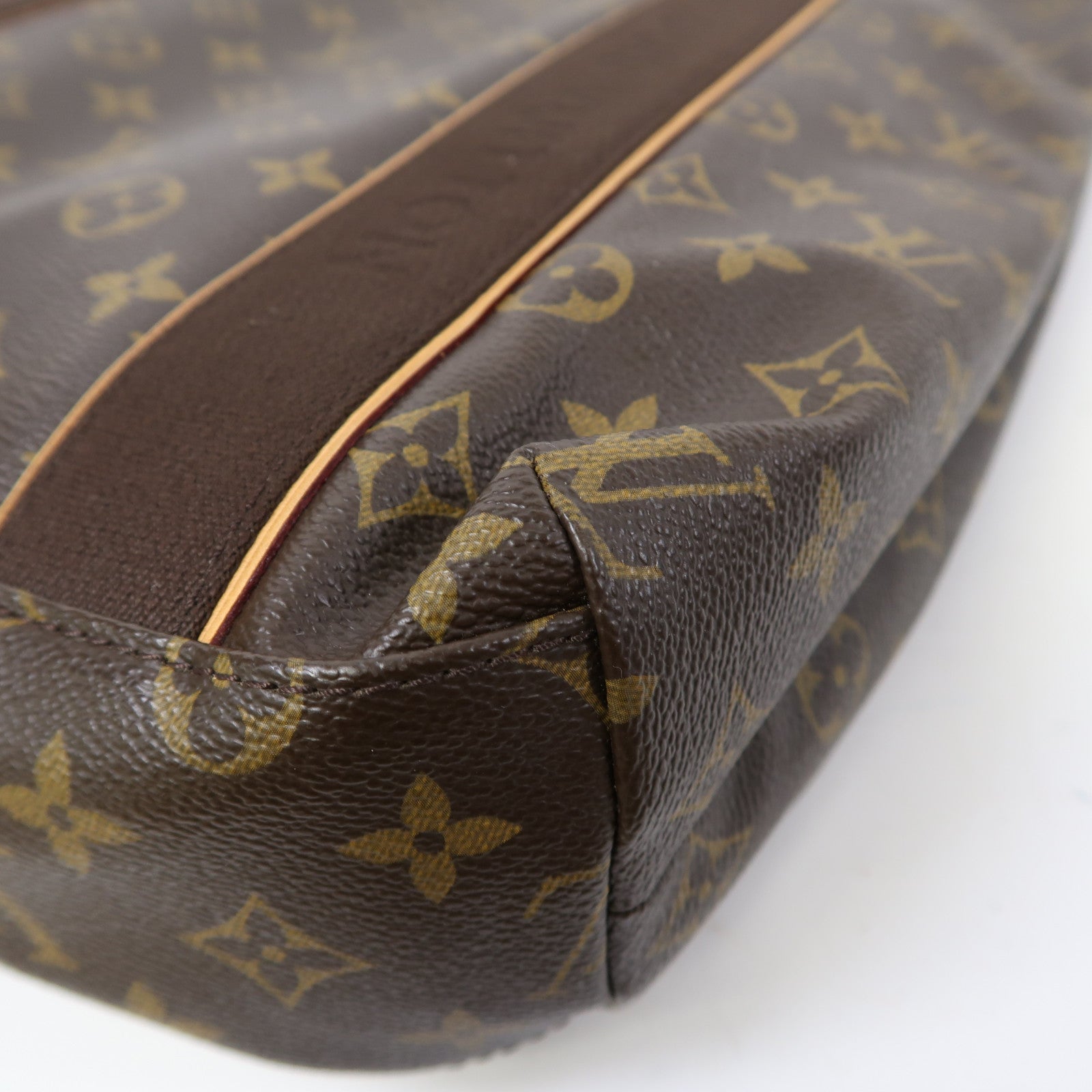 LOUIS VUITTON Monogram Cabas Beaubourg金扣肩背袋啡色