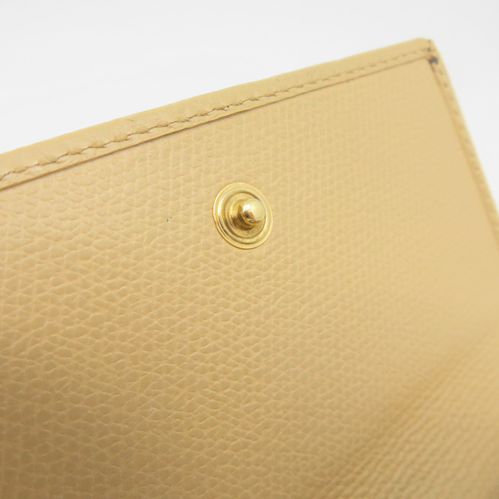 CHANEL 【激減優惠】牛皮皮革Short Wallet金扣短錢包杏色