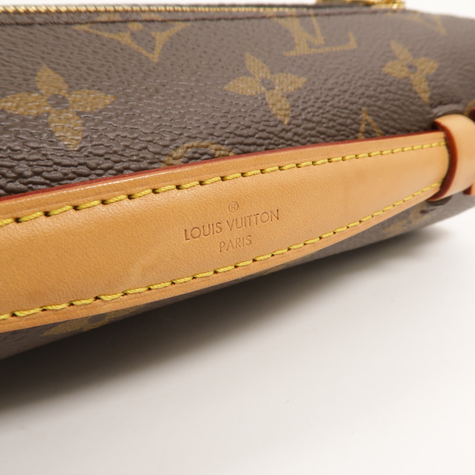 LOUIS VUITTON Monogram Pochette Metis East West金扣手挽肩背兩用袋