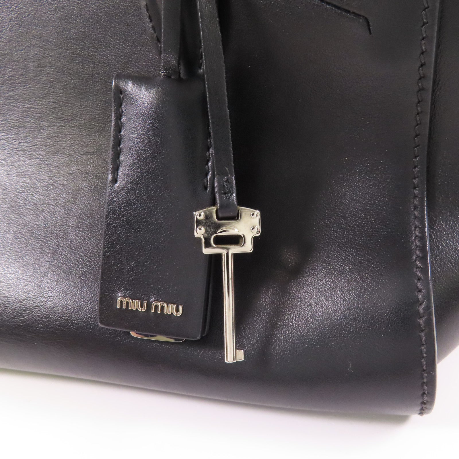 Miu Miu 皮革Hand Bag銀扣手挽肩背兩用袋