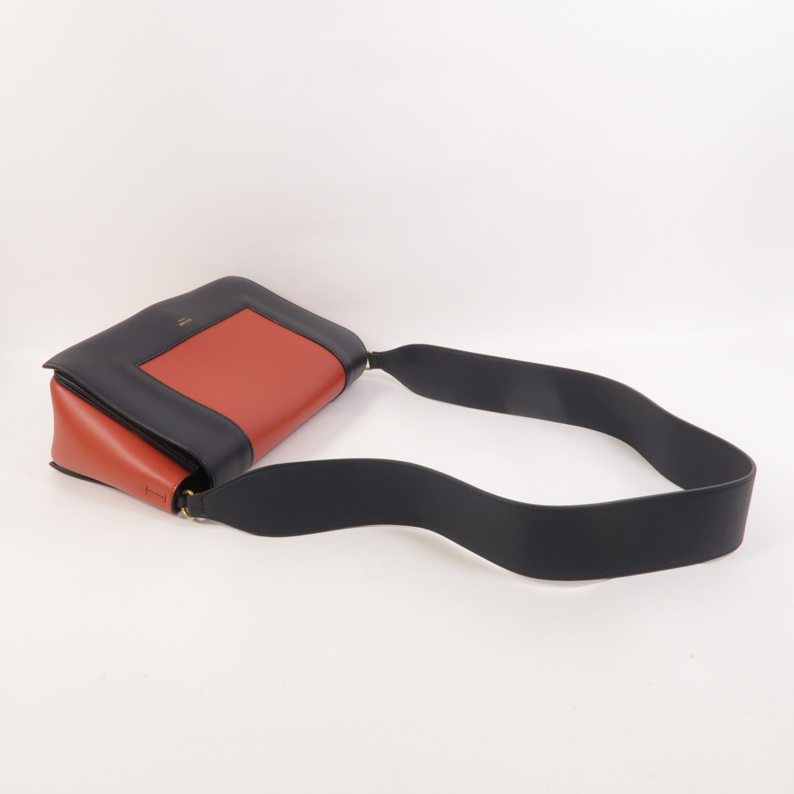 CELINE 牛皮皮革Frame Medium肩背袋