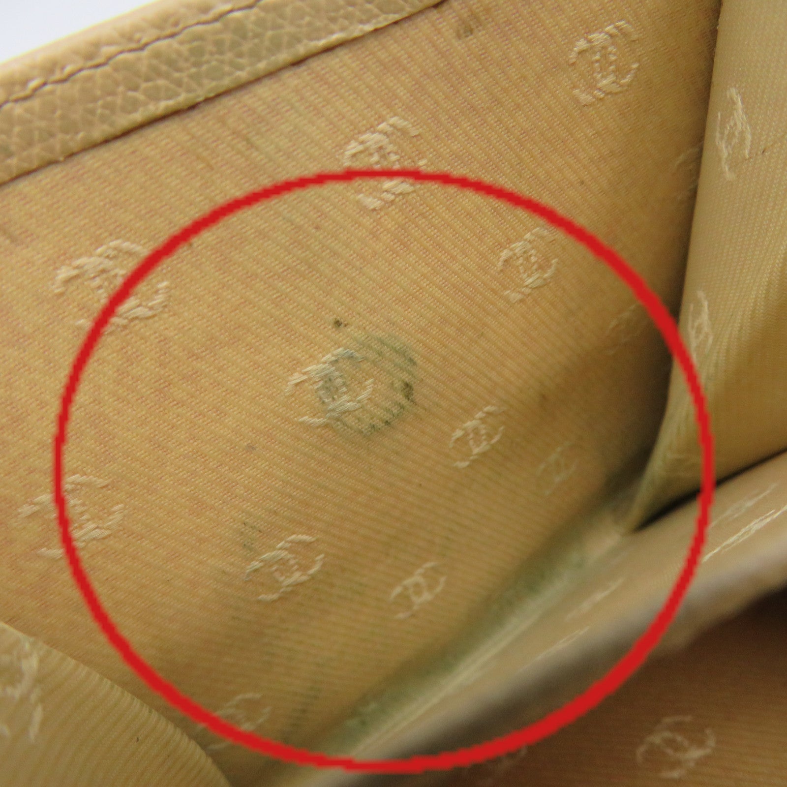 CHANEL 【激減優惠】牛皮皮革Short Wallet金扣短錢包杏色