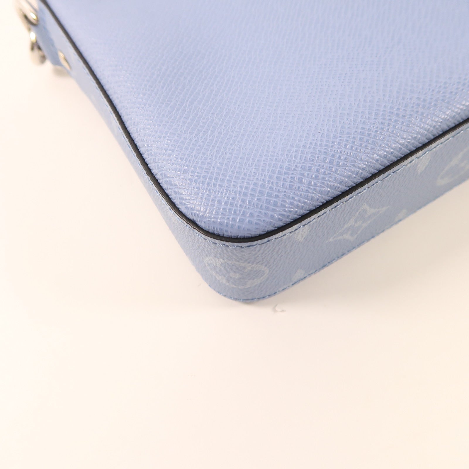 LOUIS VUITTON Taigarama Trio Messenger銀扣肩背袋