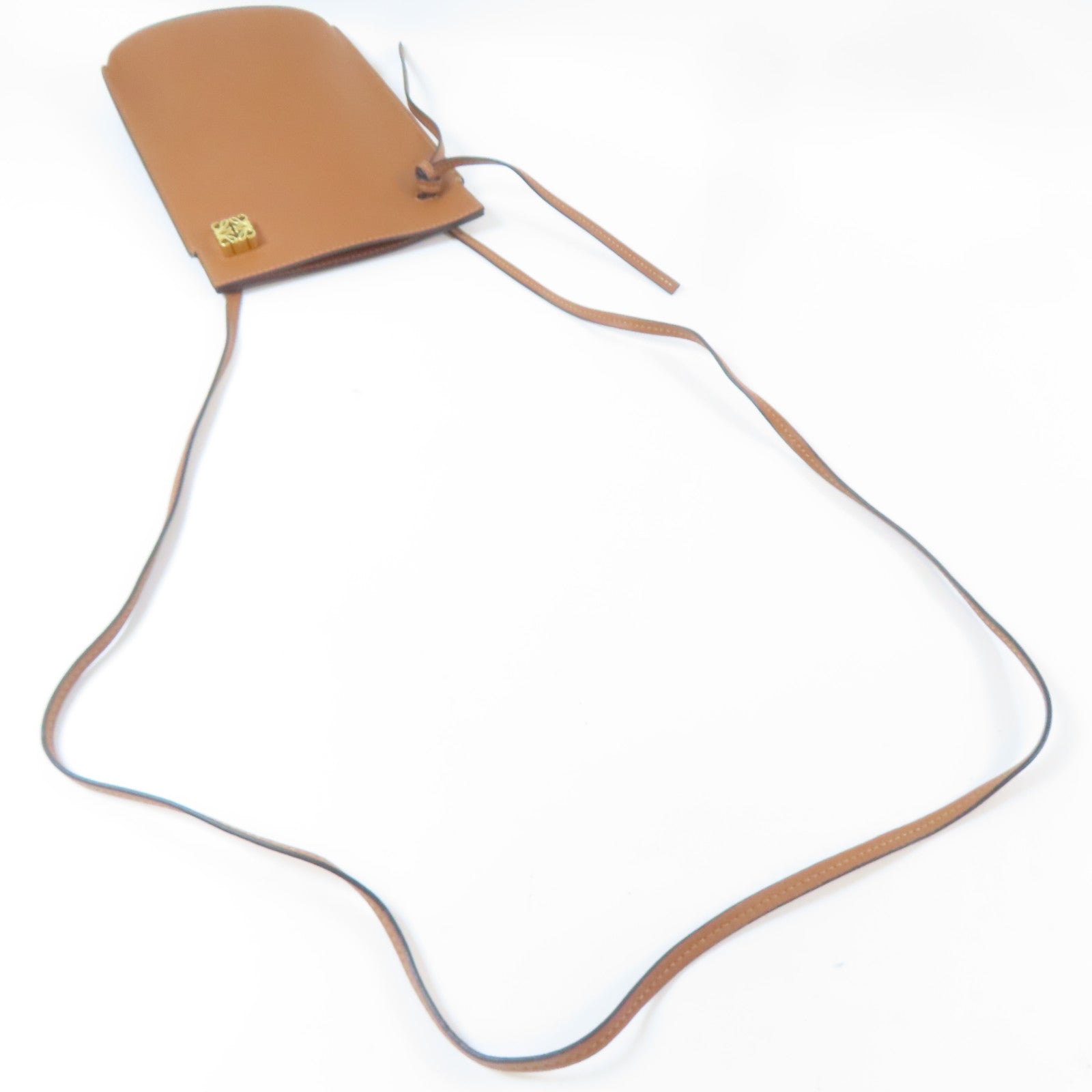LOEWE 【激減優惠】牛皮皮革Dice Pocket金扣肩背袋啡色