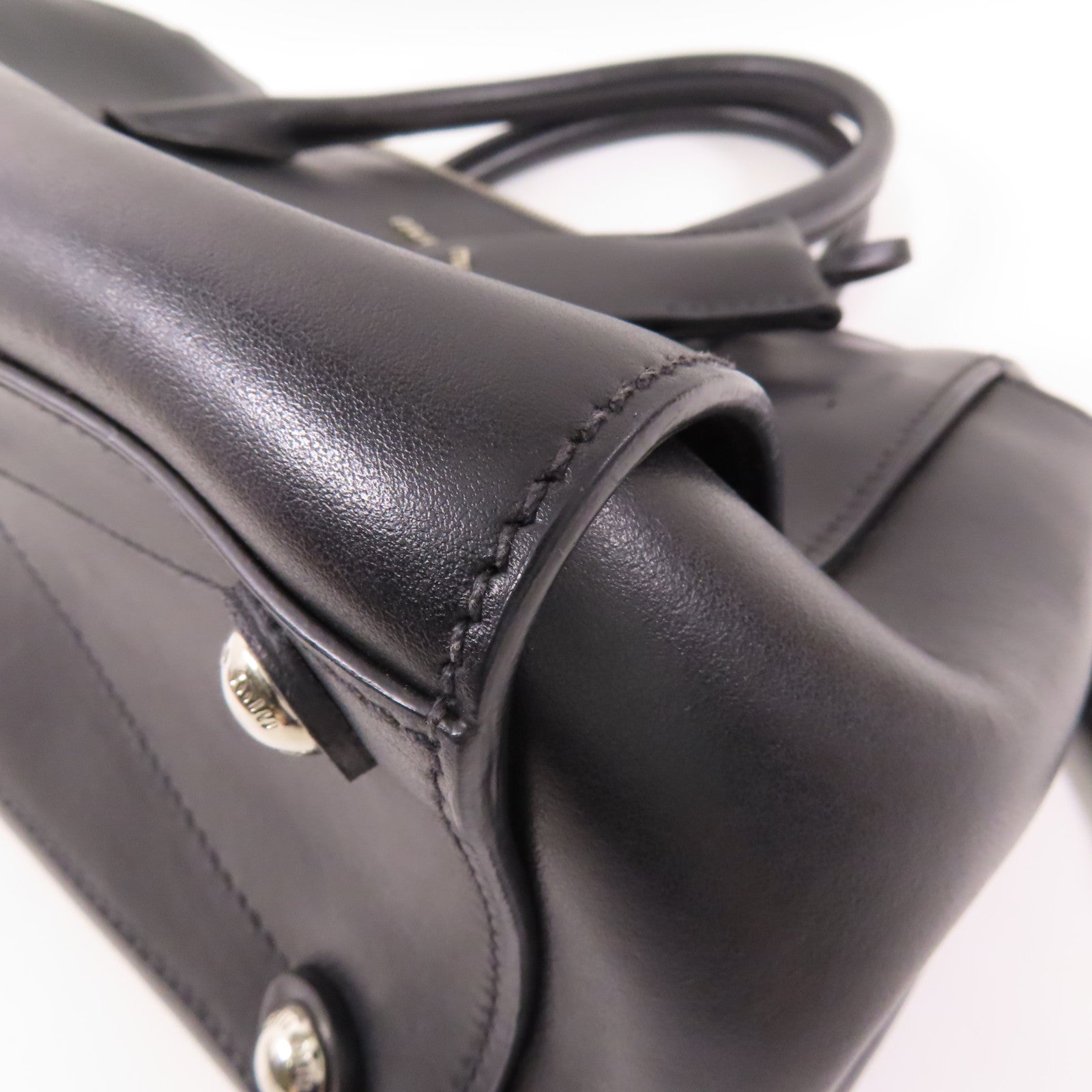 Miu Miu 皮革Hand Bag銀扣手挽肩背兩用袋