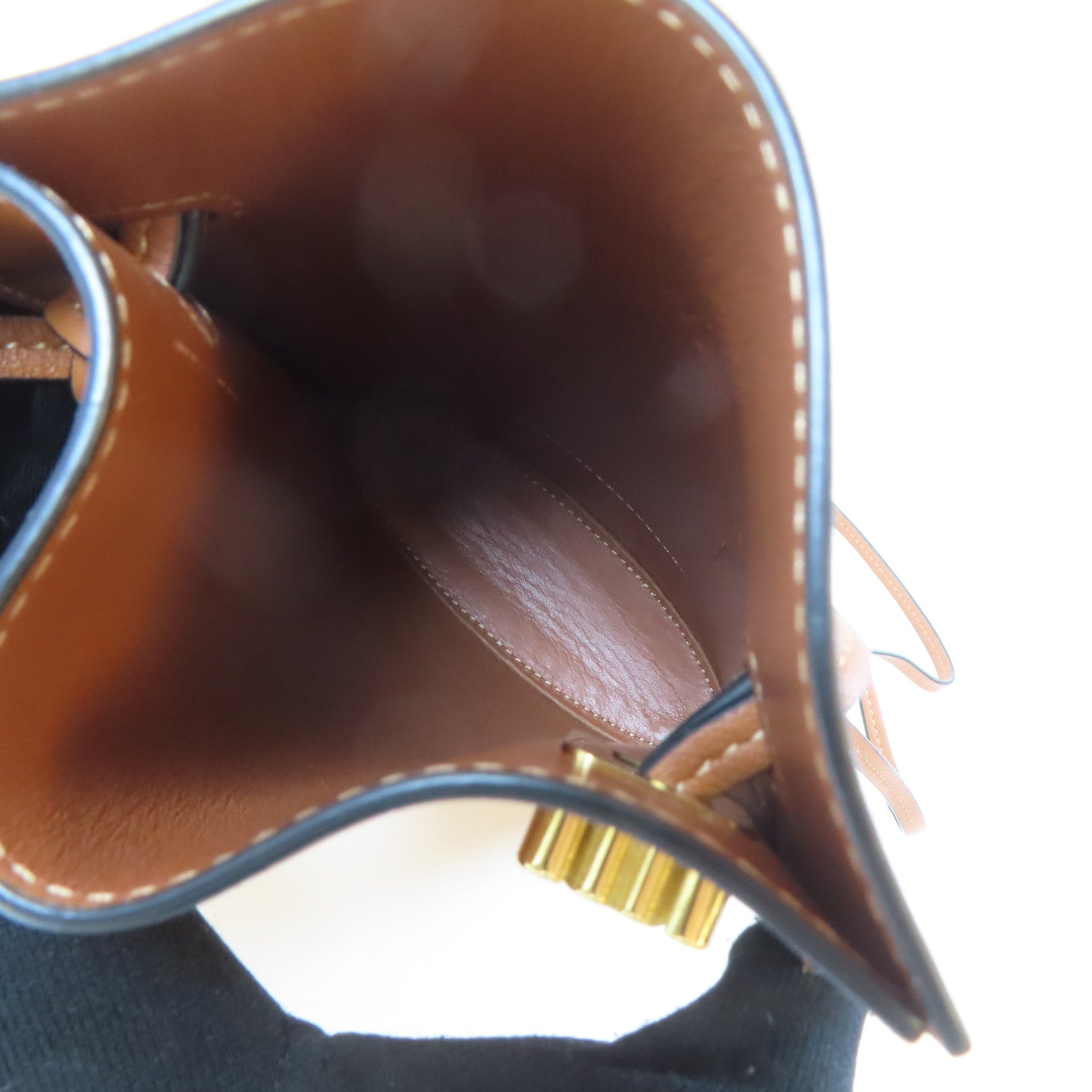 LOEWE 【激減優惠】牛皮皮革Dice Pocket金扣肩背袋啡色
