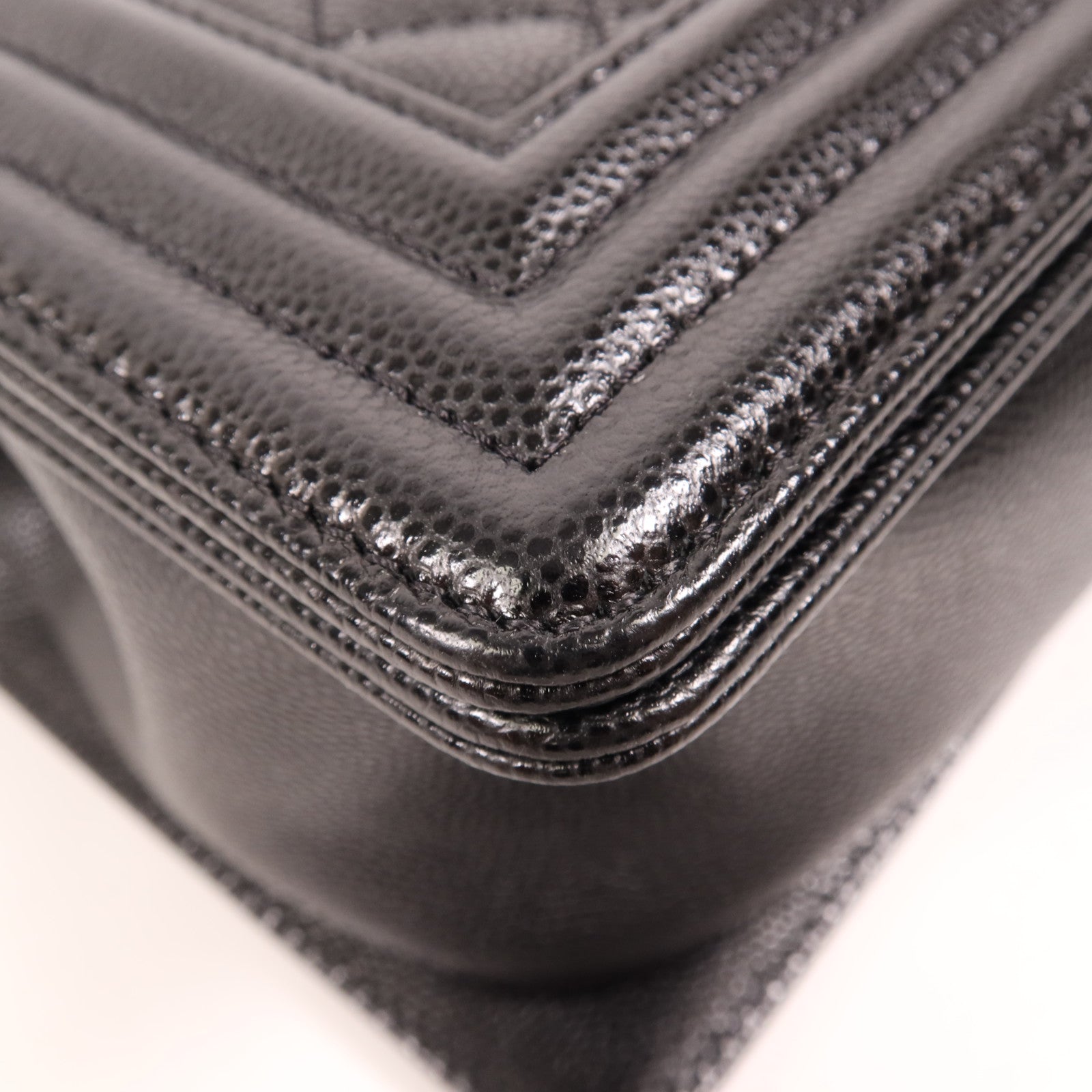 CHANEL 牛皮皮革Boy 25銀扣肩背袋