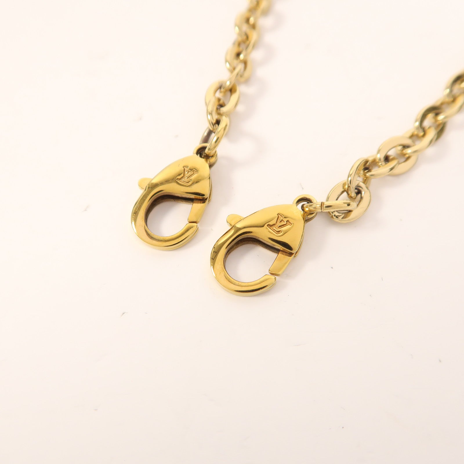 LOUIS VUITTON Monogram Reverse Dauphine Chain Wallet金扣鏈帶肩背袋