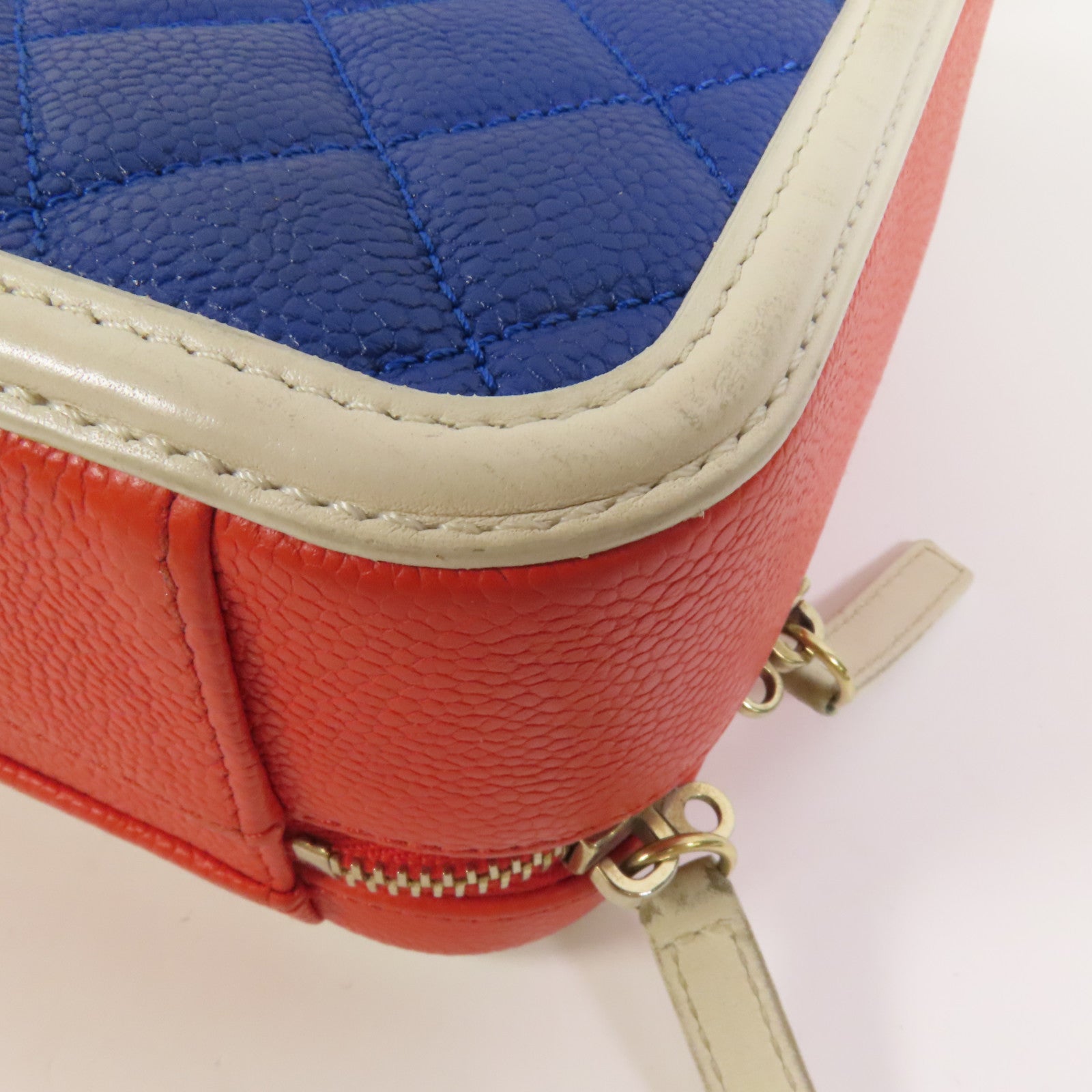 CHANEL 【激減優惠】牛皮皮革Vanity Case金扣鏈帶手挽肩背兩用袋