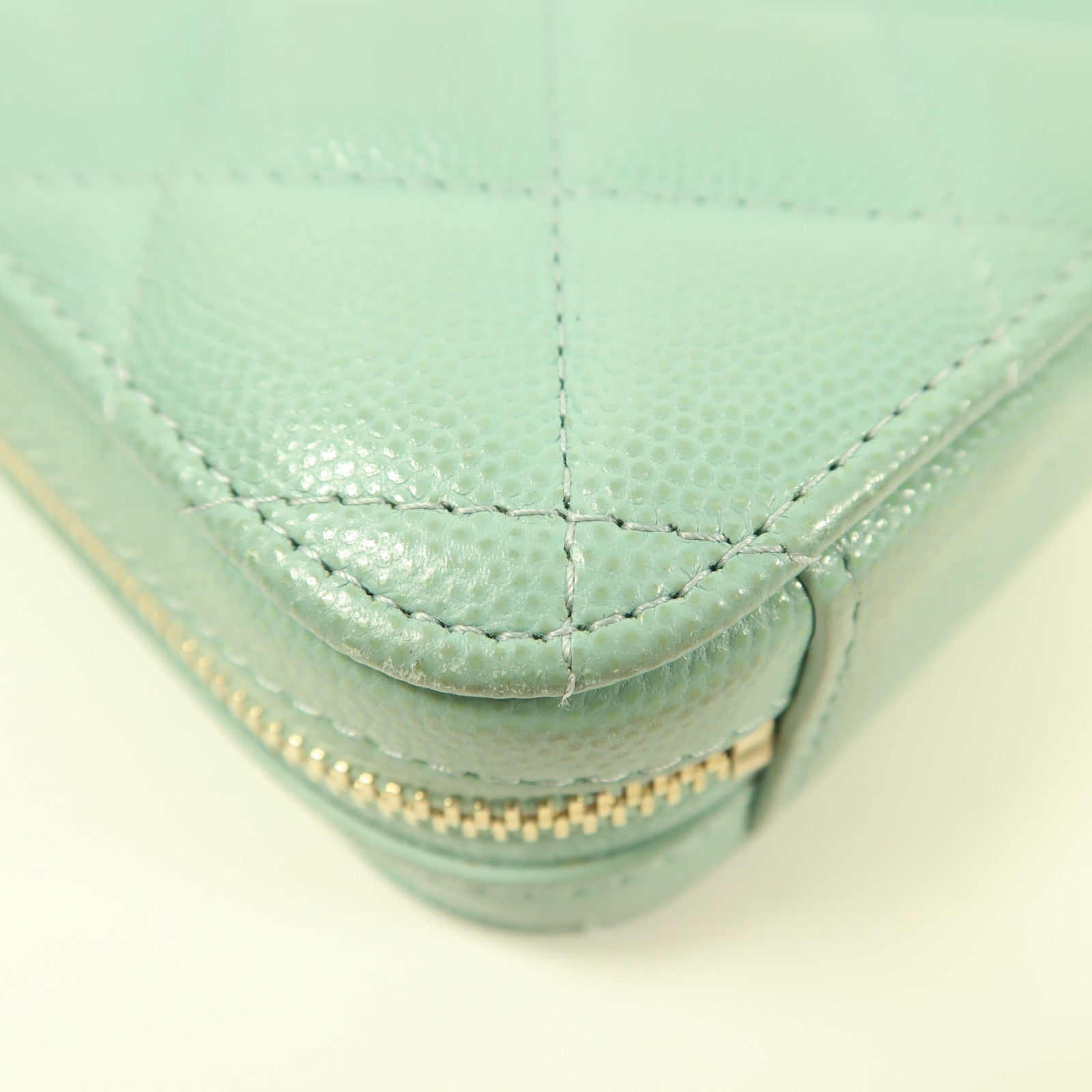 CHANEL 牛皮皮革Phone Bag金扣鏈帶肩背袋