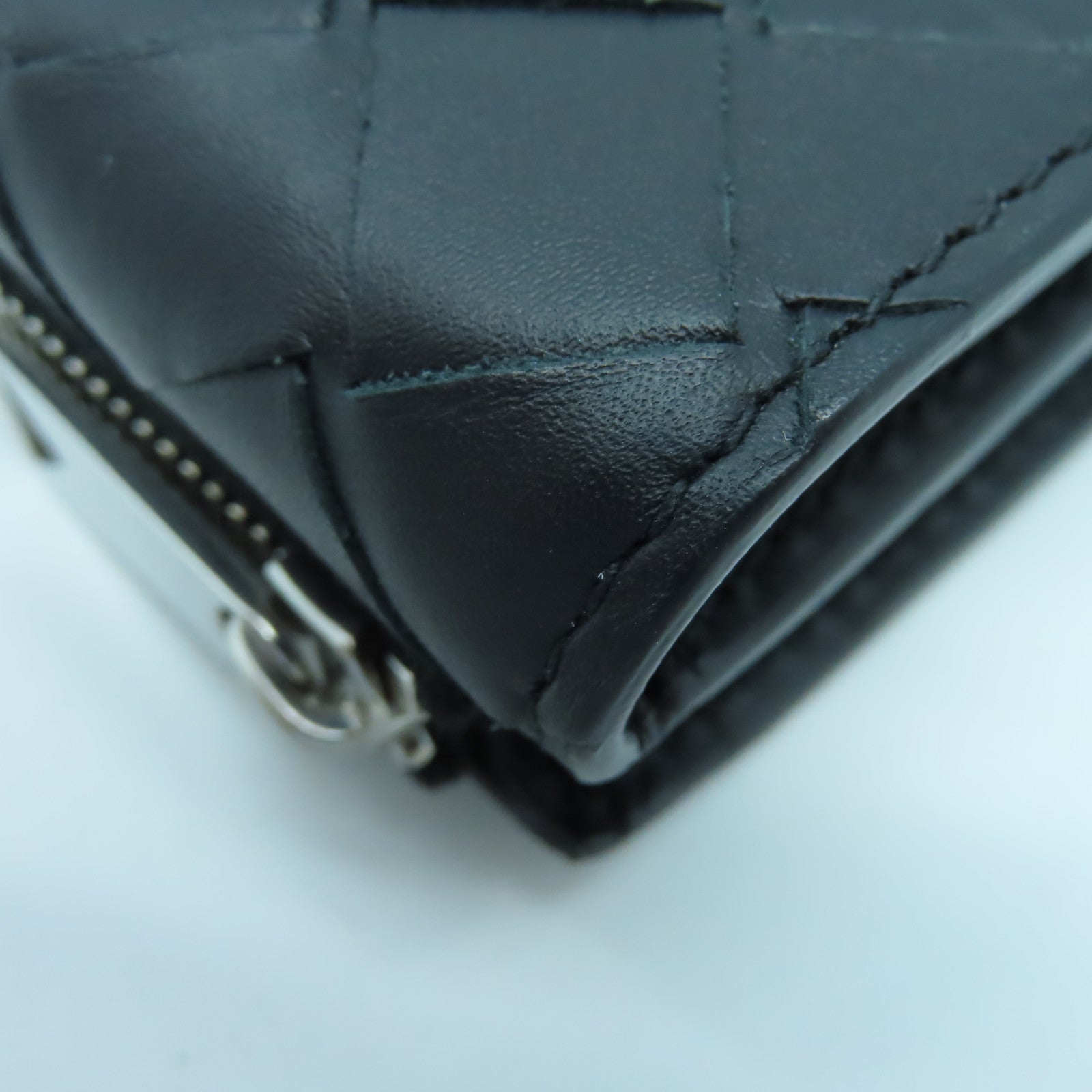 BOTTEGA VENETA 【激減優惠】羊皮皮革Round Long Wallet銀扣長錢包黑色