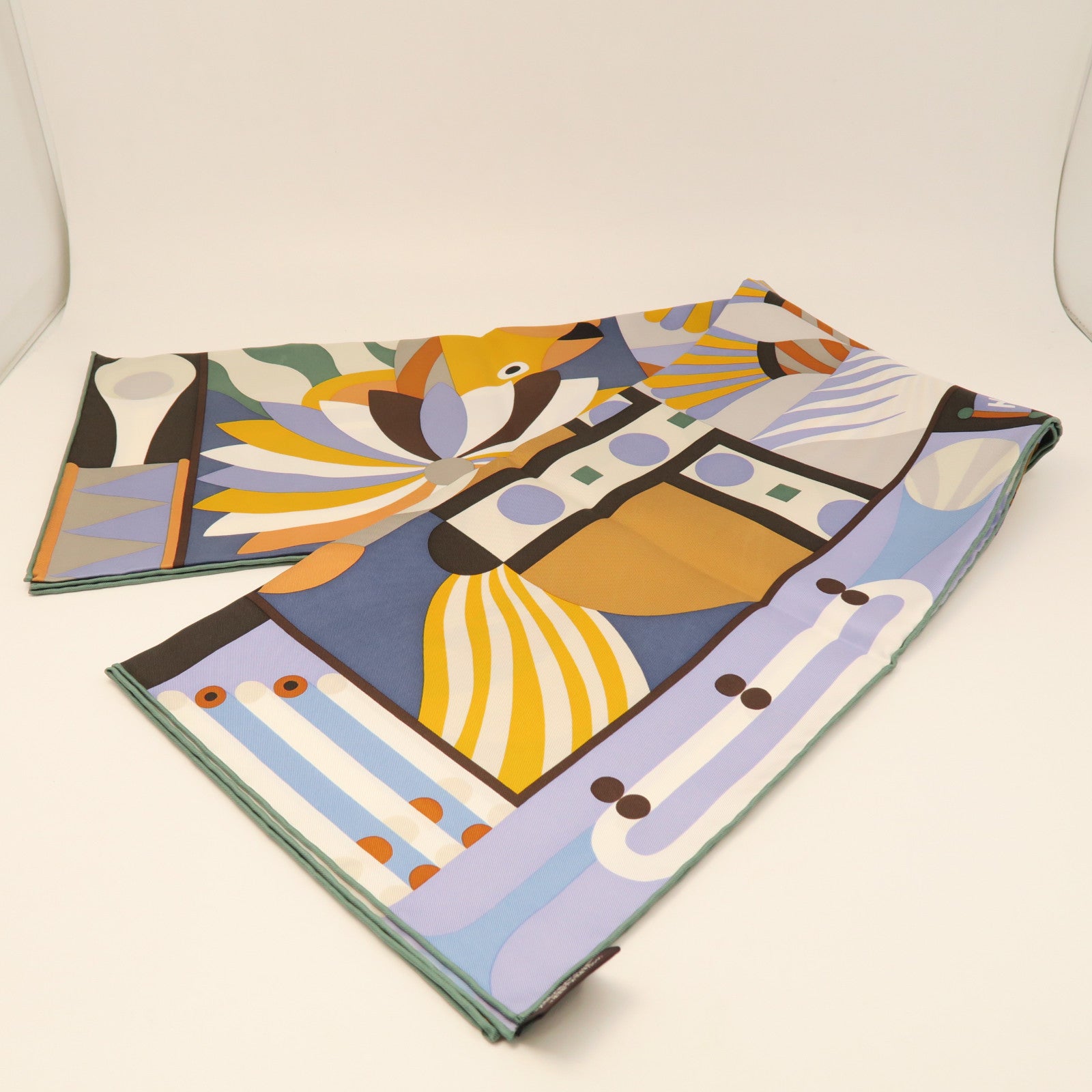 HERMES Silk Scarf 90x90 Silk Scarf New Light Wisteria/Caramel