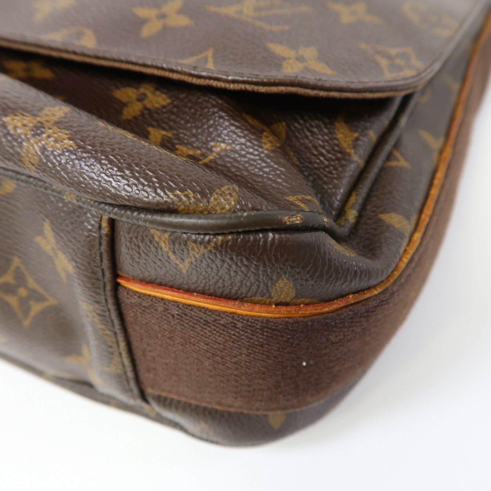 LOUIS VUITTON (PRICE DOWN) LV GHW Beaubourg Shoulder Bag M97038 Monogram Brown