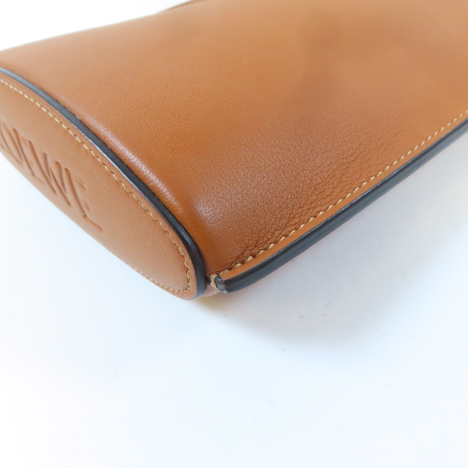 LOEWE 【激減優惠】牛皮皮革Dice Pocket金扣肩背袋啡色