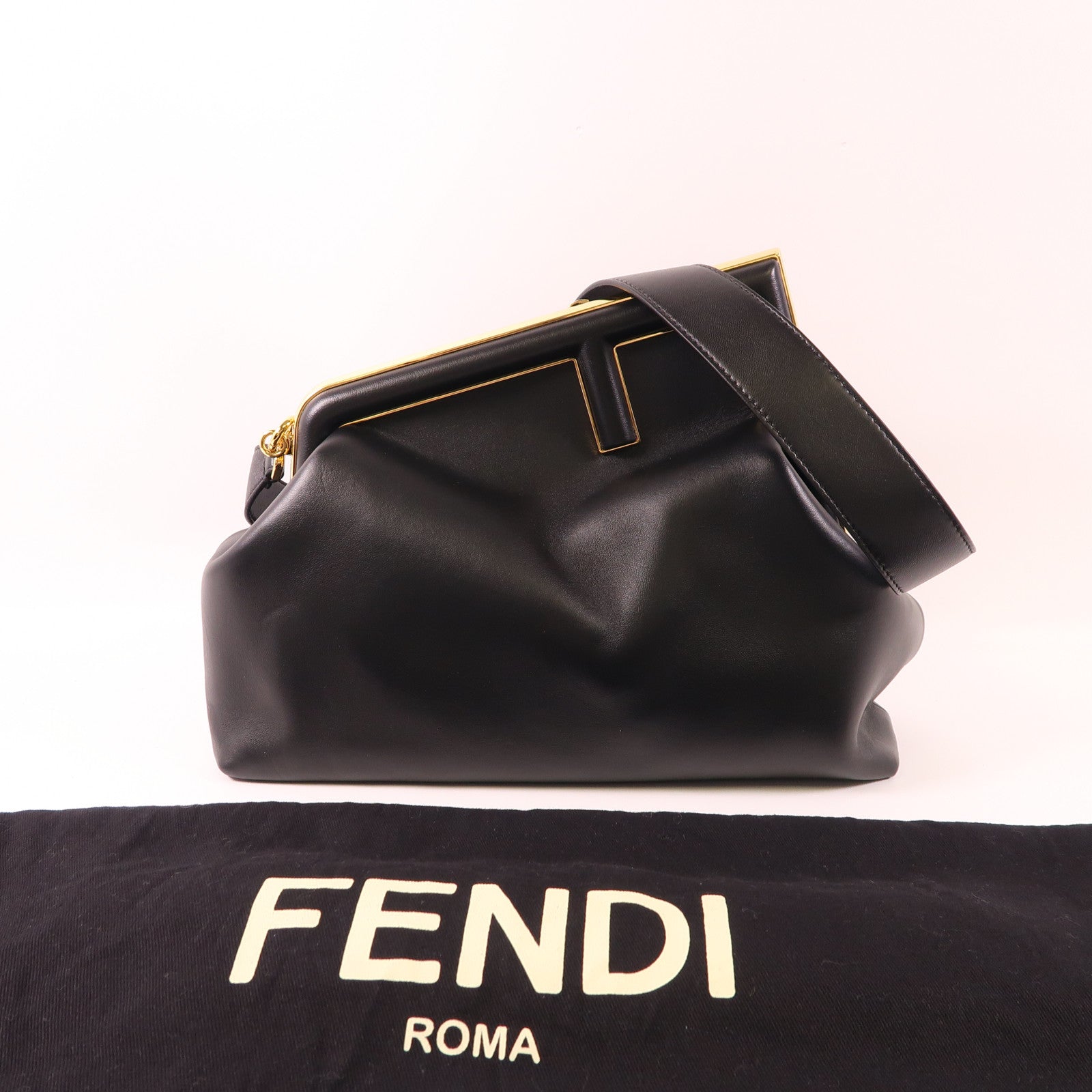 FENDI 牛皮皮革First Medium金扣肩背袋