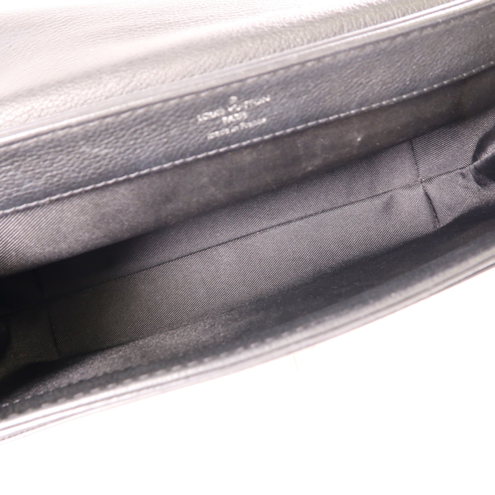 LOUIS VUITTON 牛皮皮革Lockme II BB銀扣鏈帶手挽肩背兩用袋黑色