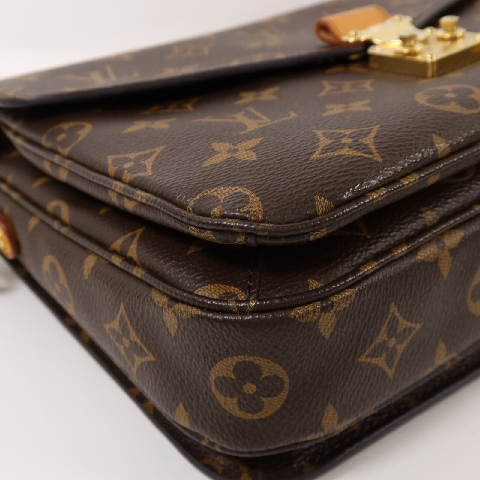 LOUIS VUITTON Monogram Pochette Metis MM金扣手挽肩背兩用袋