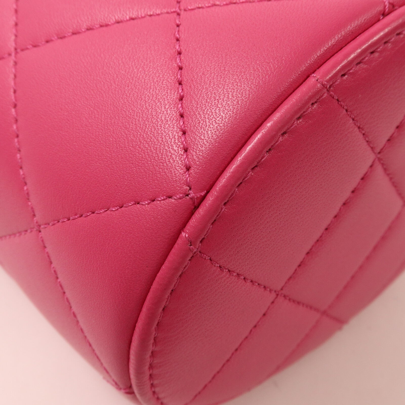 CHANEL 羊皮皮革Vanity Case鏈帶肩背袋