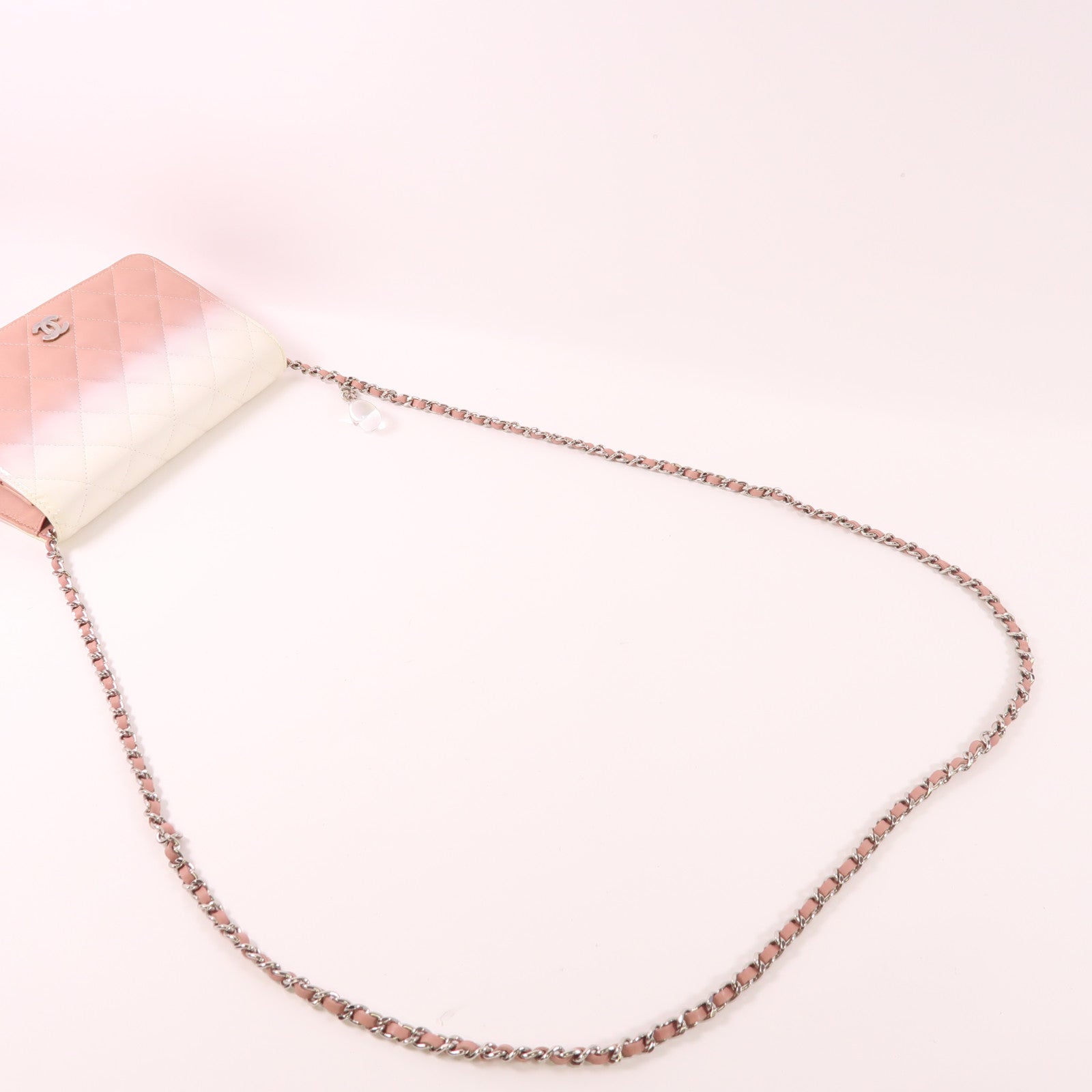 CHANEL 漆皮皮革/牛皮皮革WOC Wallet On Chain銀扣鏈帶肩背袋