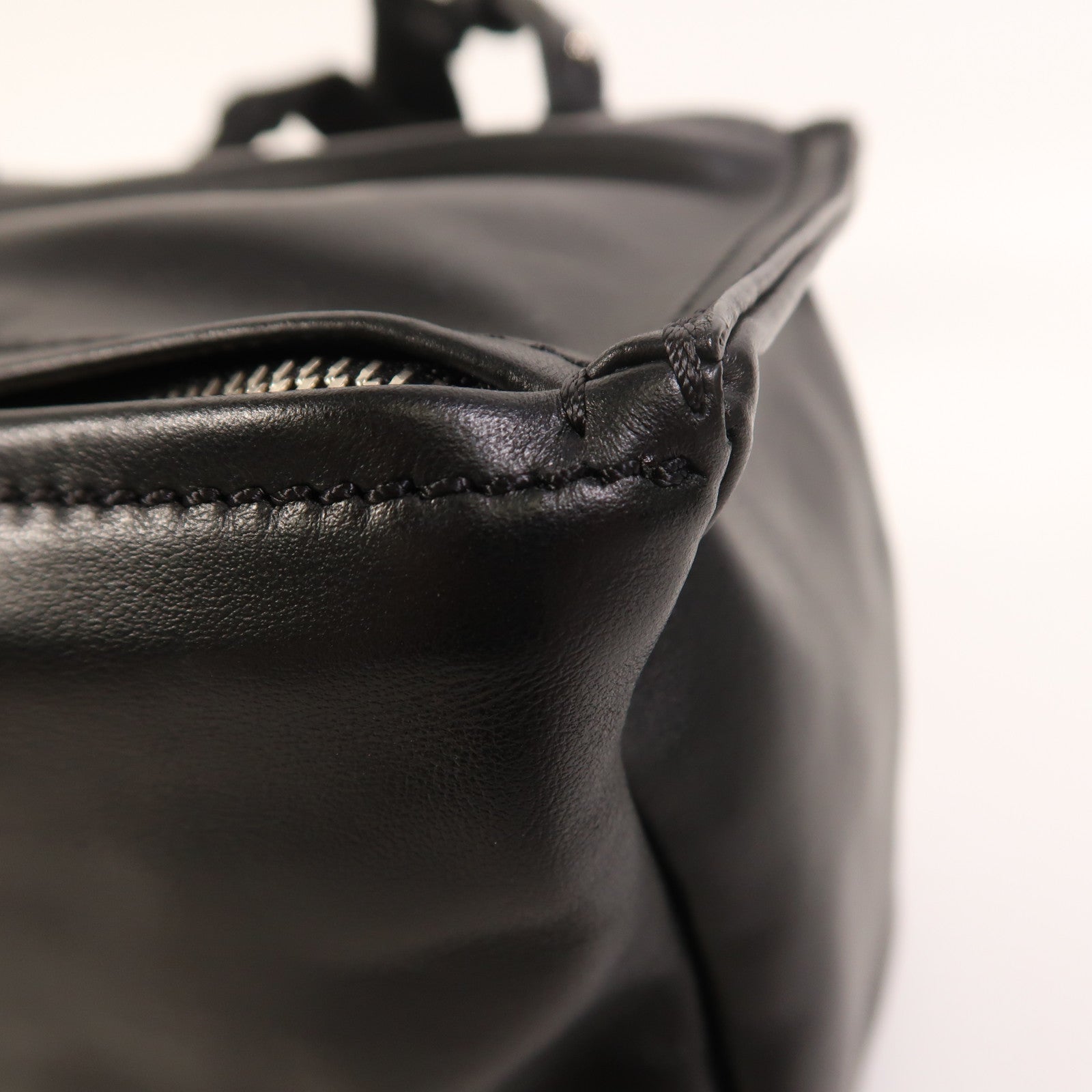 GIVENCHY 牛皮皮革Mini Pandora銀扣肩背袋