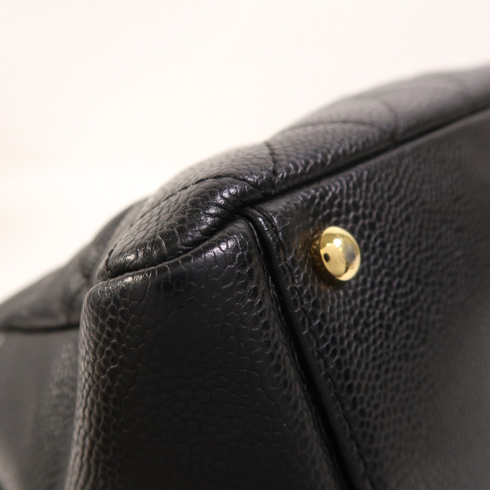 CHANEL 牛皮皮革Petite Timeless Tote金扣鏈帶肩背袋
