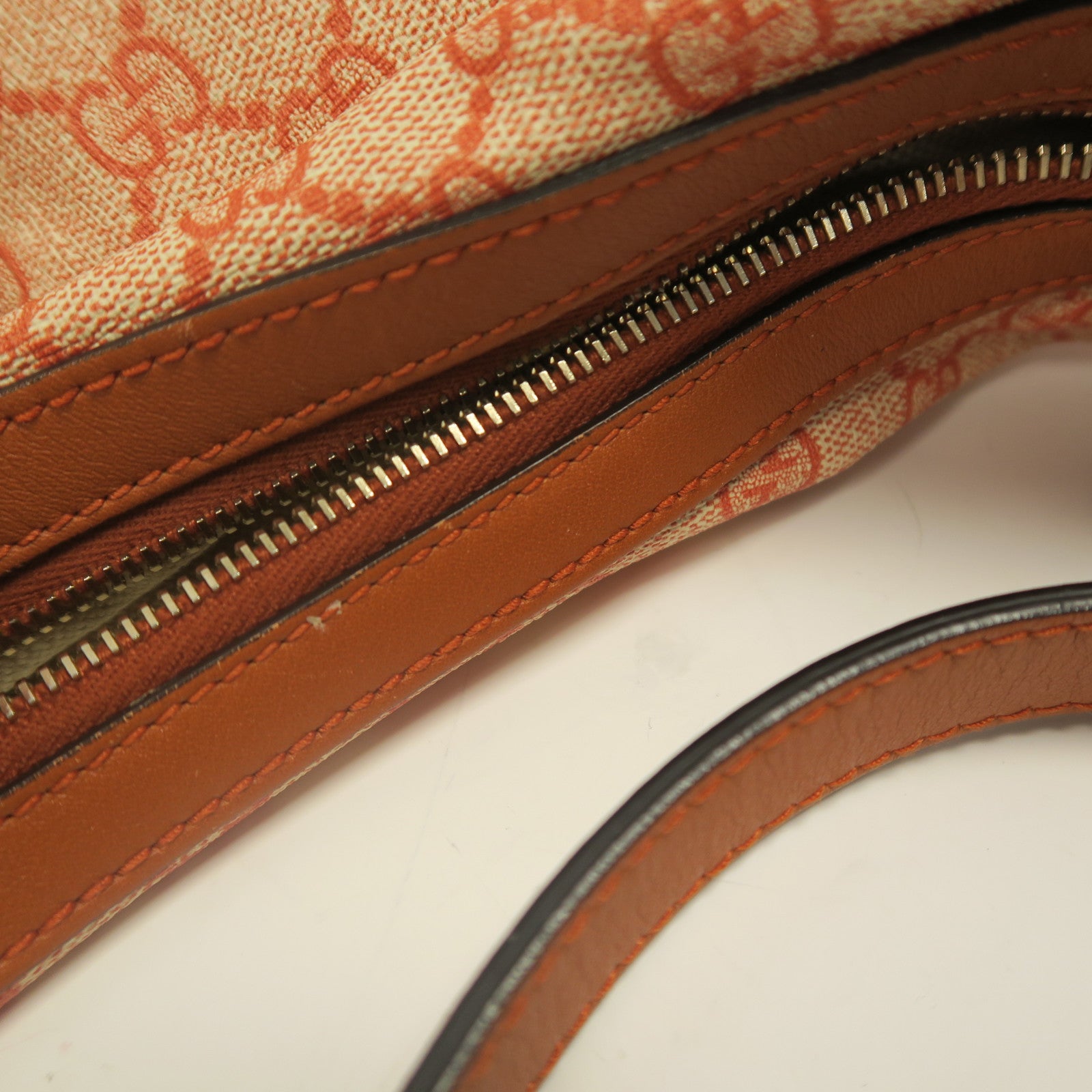 GUCCI 塗層帆布Shoulder Bag金扣肩背袋橙色