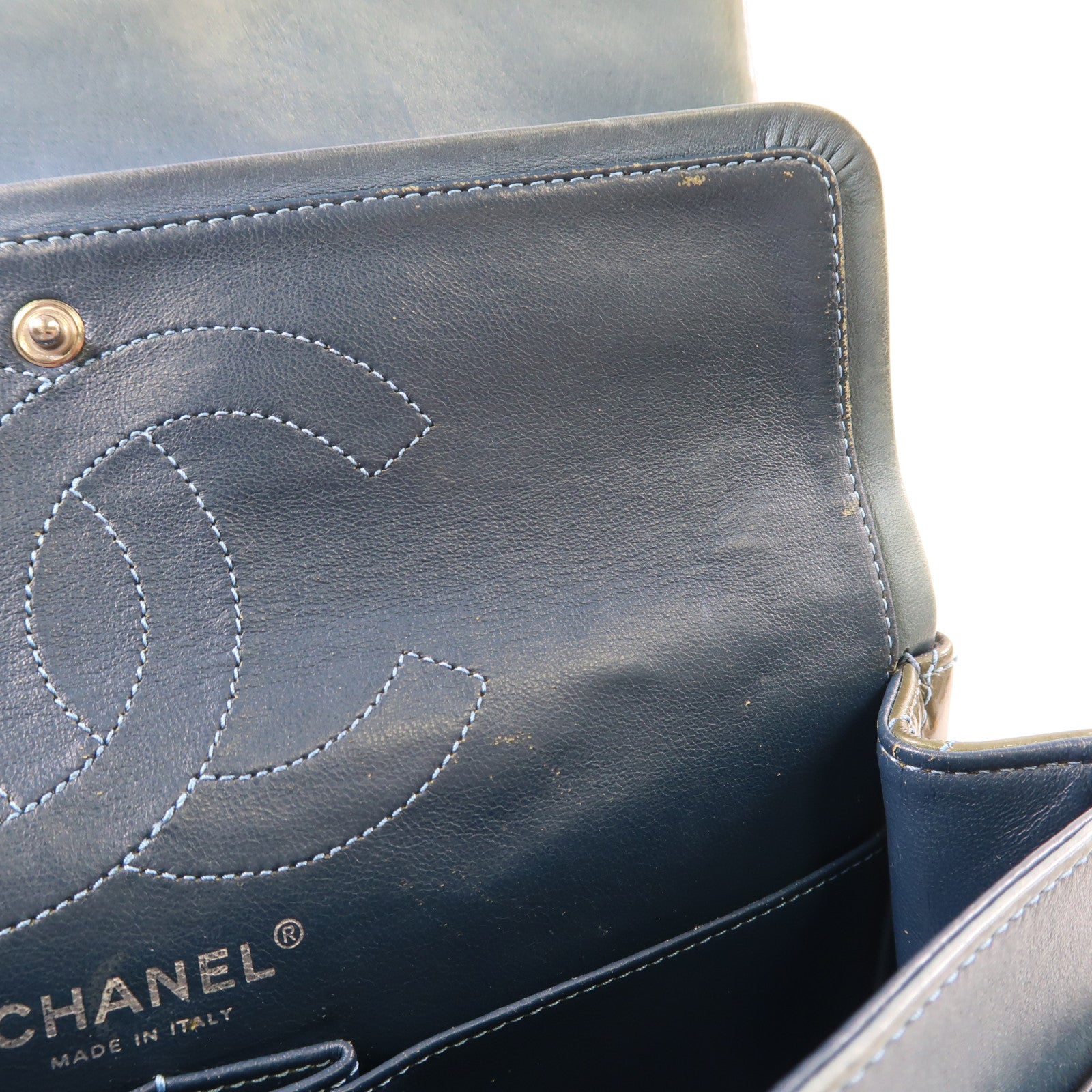 CHANEL 【激減優惠】漆皮皮革2.55鏈帶肩背袋