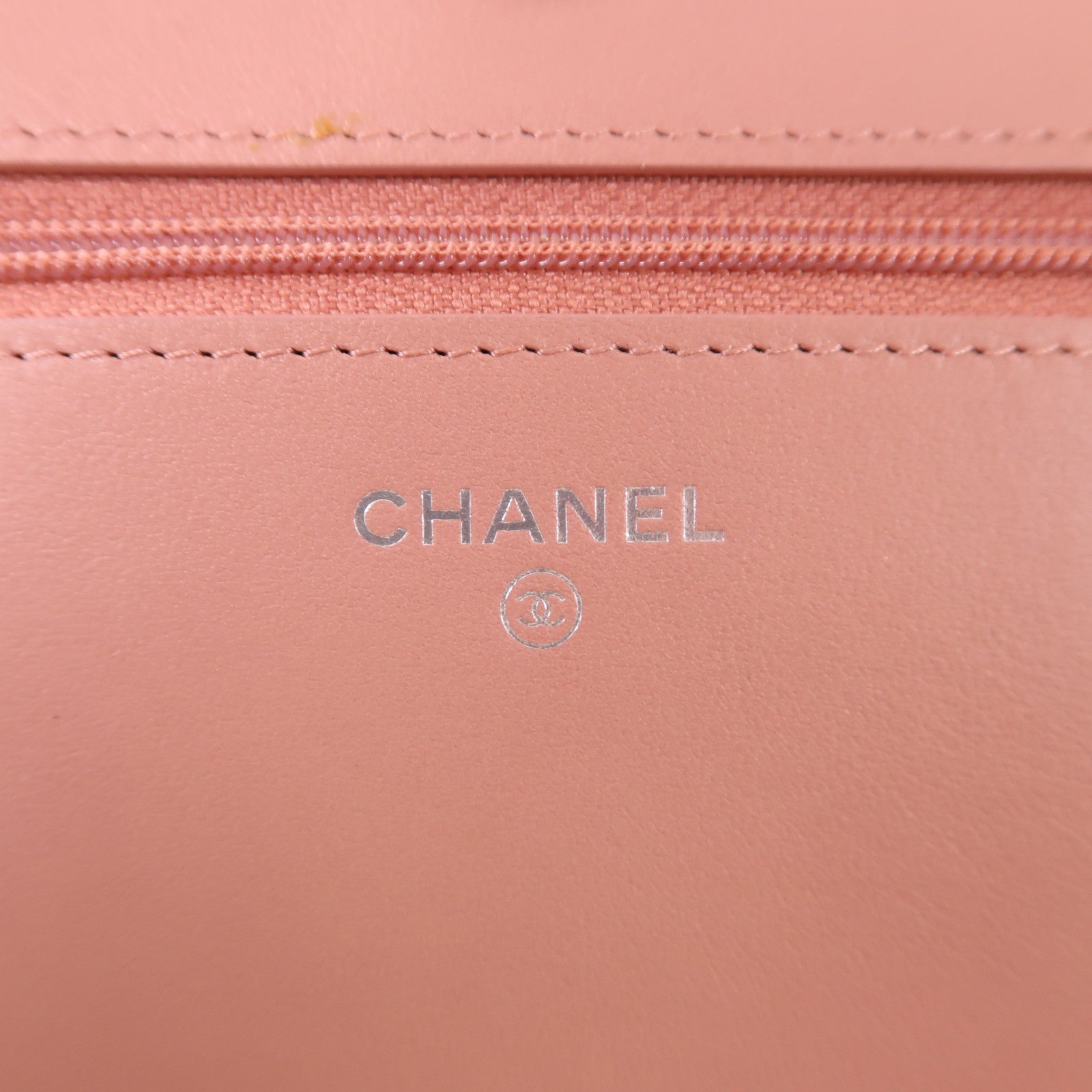 CHANEL 漆皮皮革/牛皮皮革WOC Wallet On Chain銀扣鏈帶肩背袋