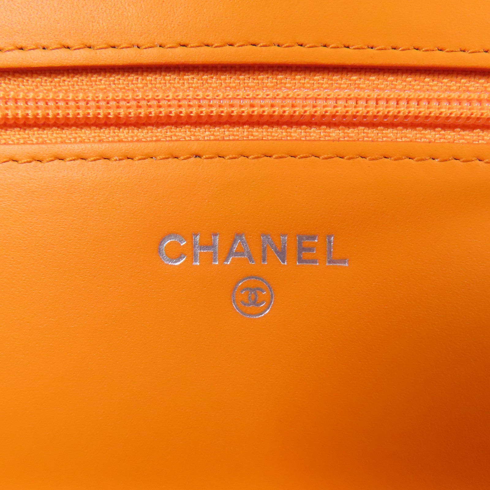 CHANEL 菱格漆皮皮革Wallet On Chain銀扣鏈帶肩背袋橙色