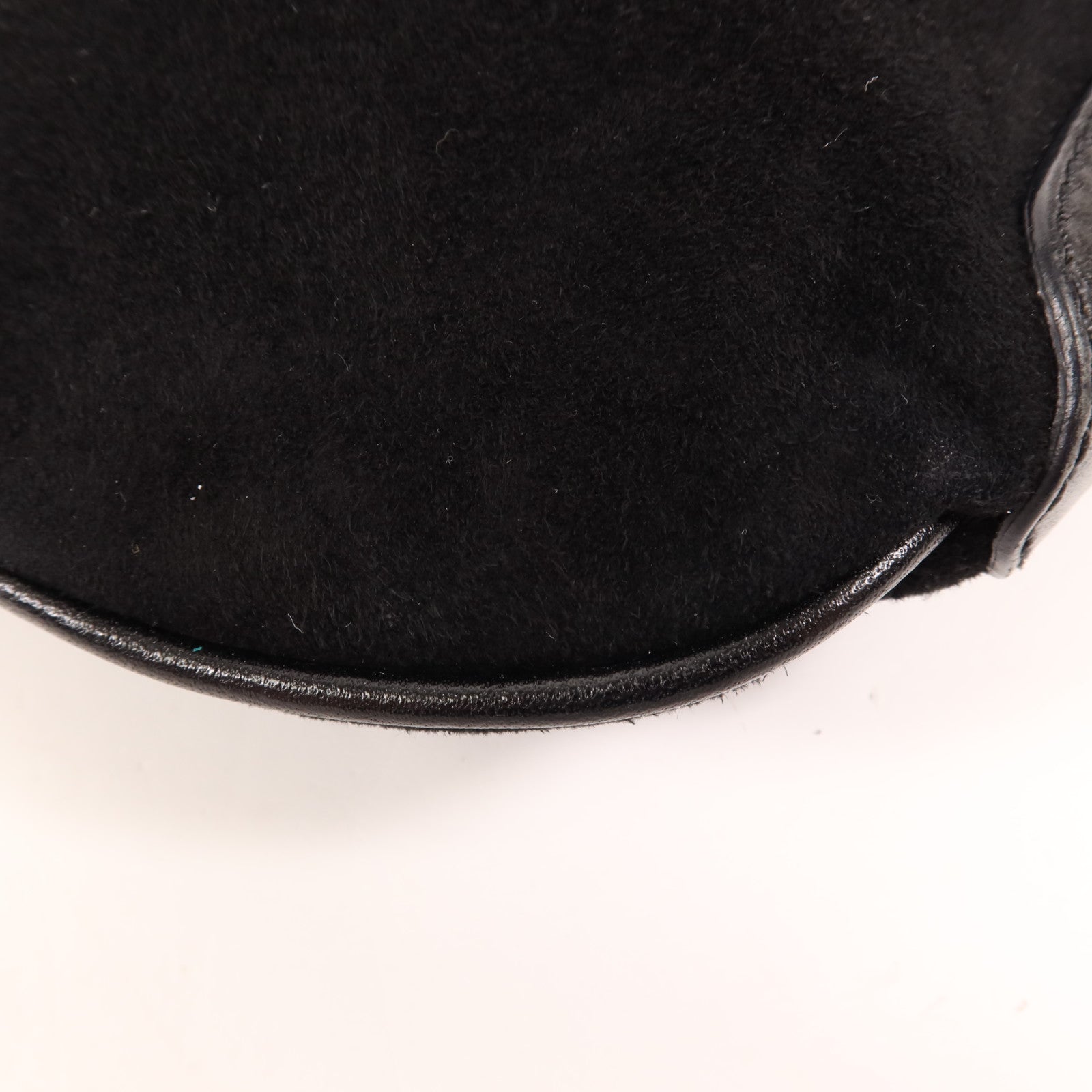 FENDI 麂皮皮革Shoulder Bag銀扣肩背袋