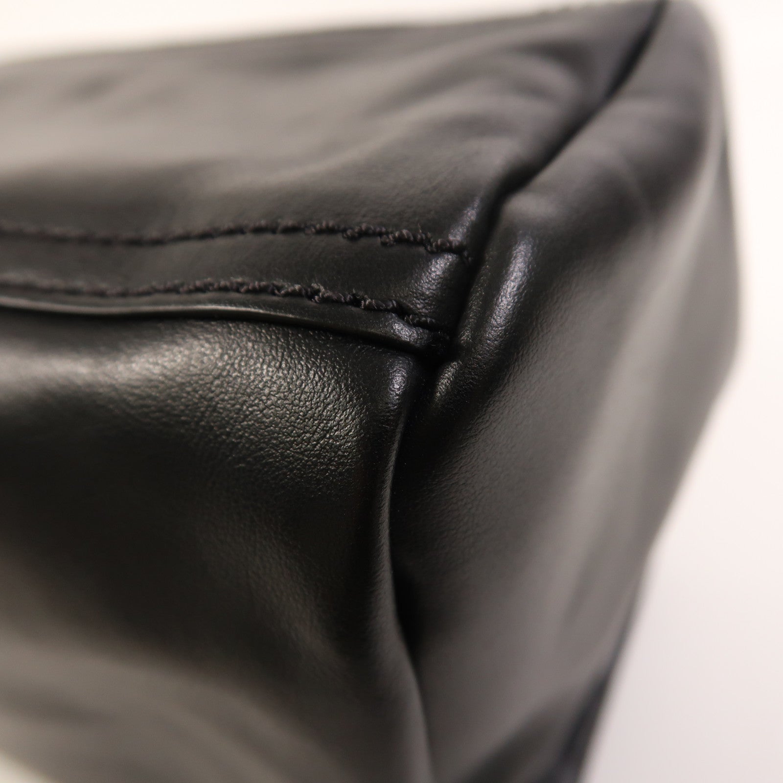 GIVENCHY 牛皮皮革Mini Pandora銀扣肩背袋