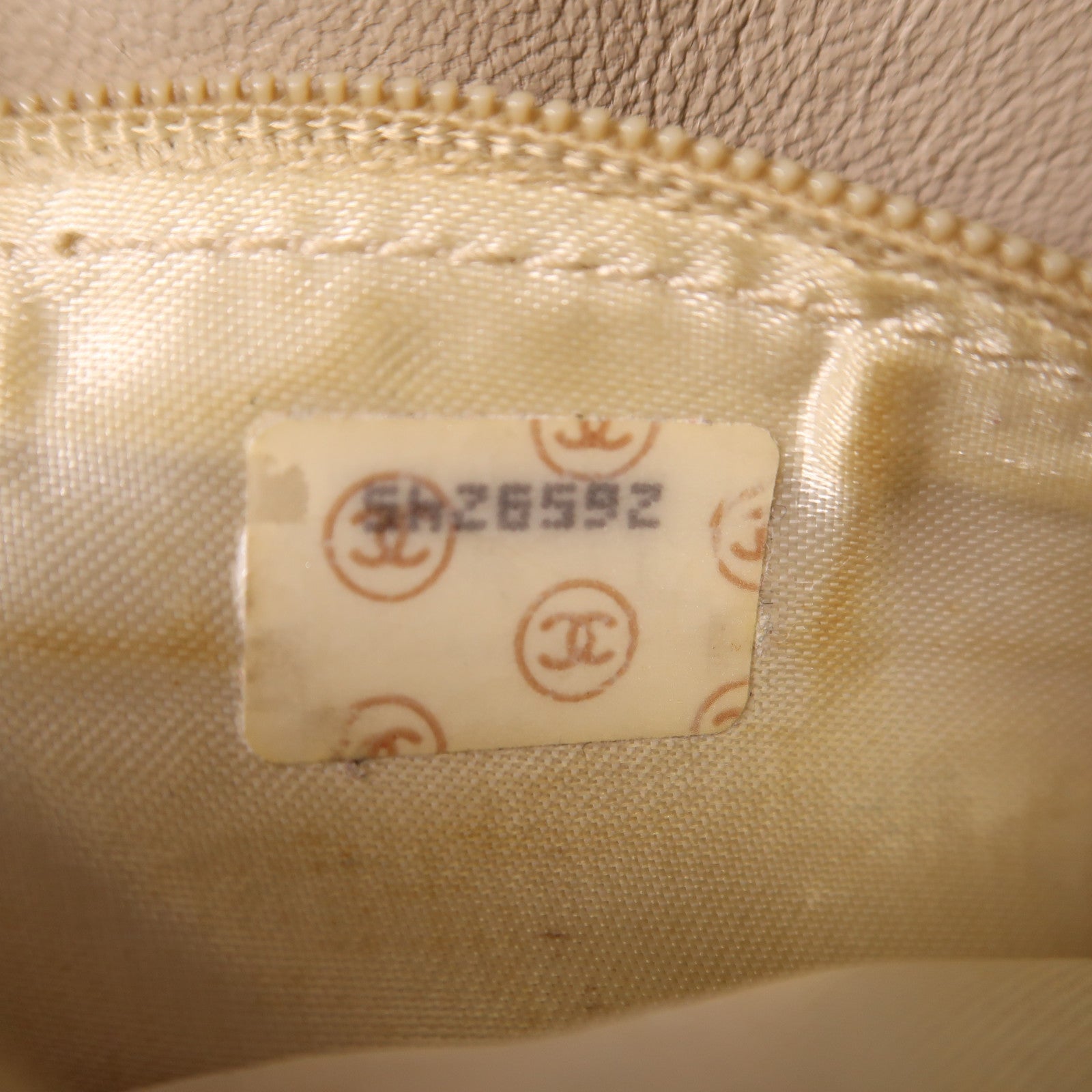 CHANEL 牛皮皮革Chain Shoulder金扣鏈帶肩背袋