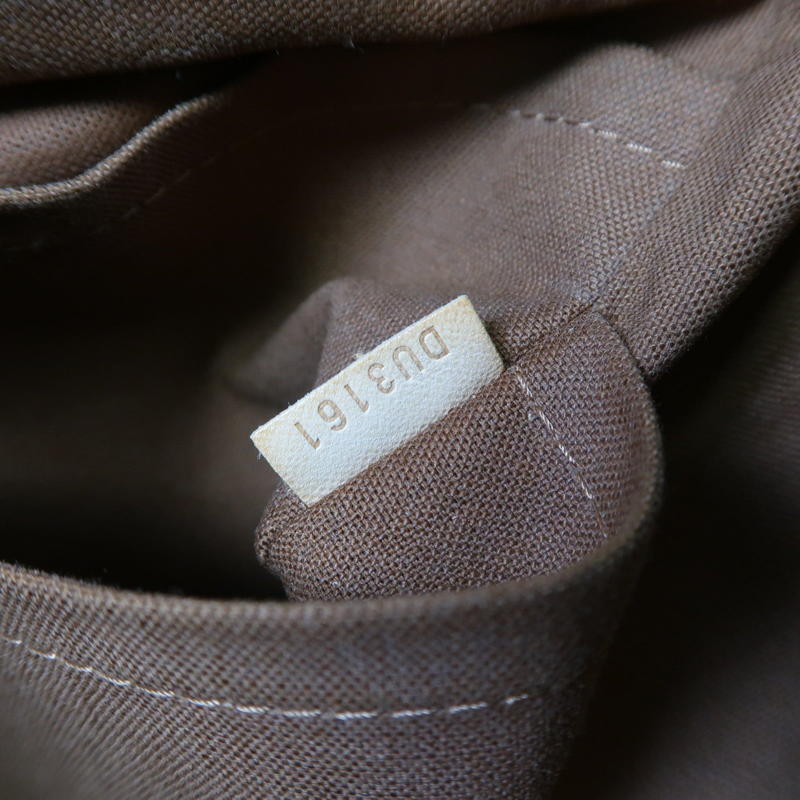 LOUIS VUITTON 【激減優惠】Monogram Beaubourg金扣肩背袋啡色