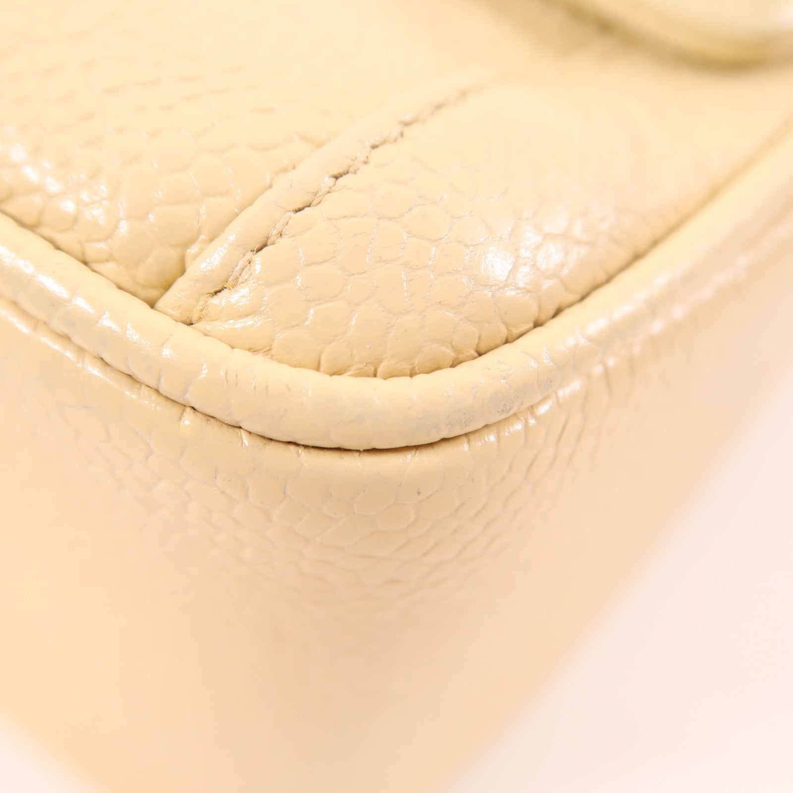 CHANEL 牛皮皮革Chain Shoulder金扣鏈帶肩背袋