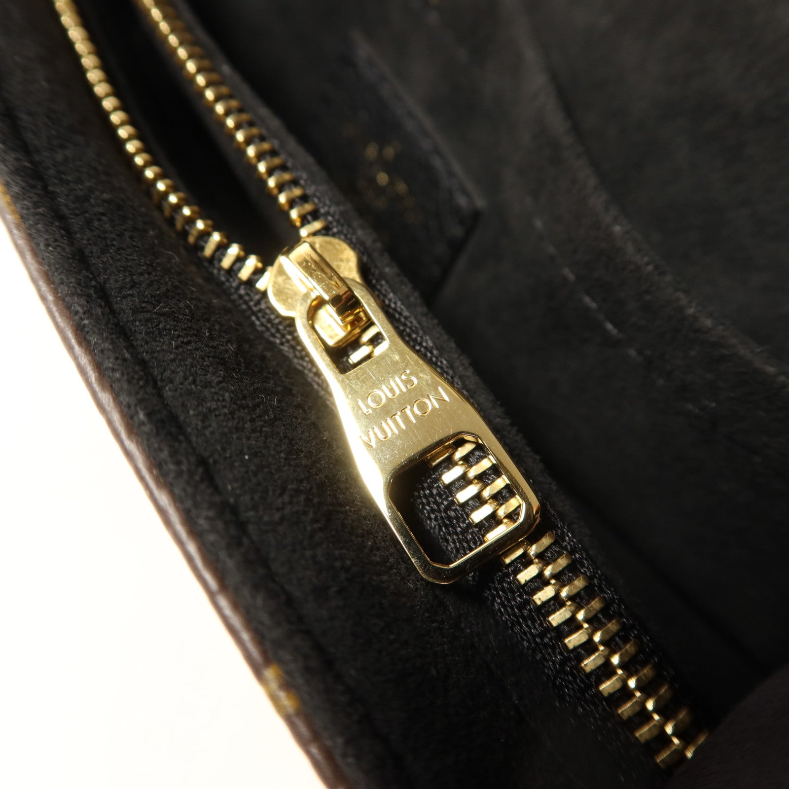 LOUIS VUITTON Mongram Saint Placide金扣肩背袋