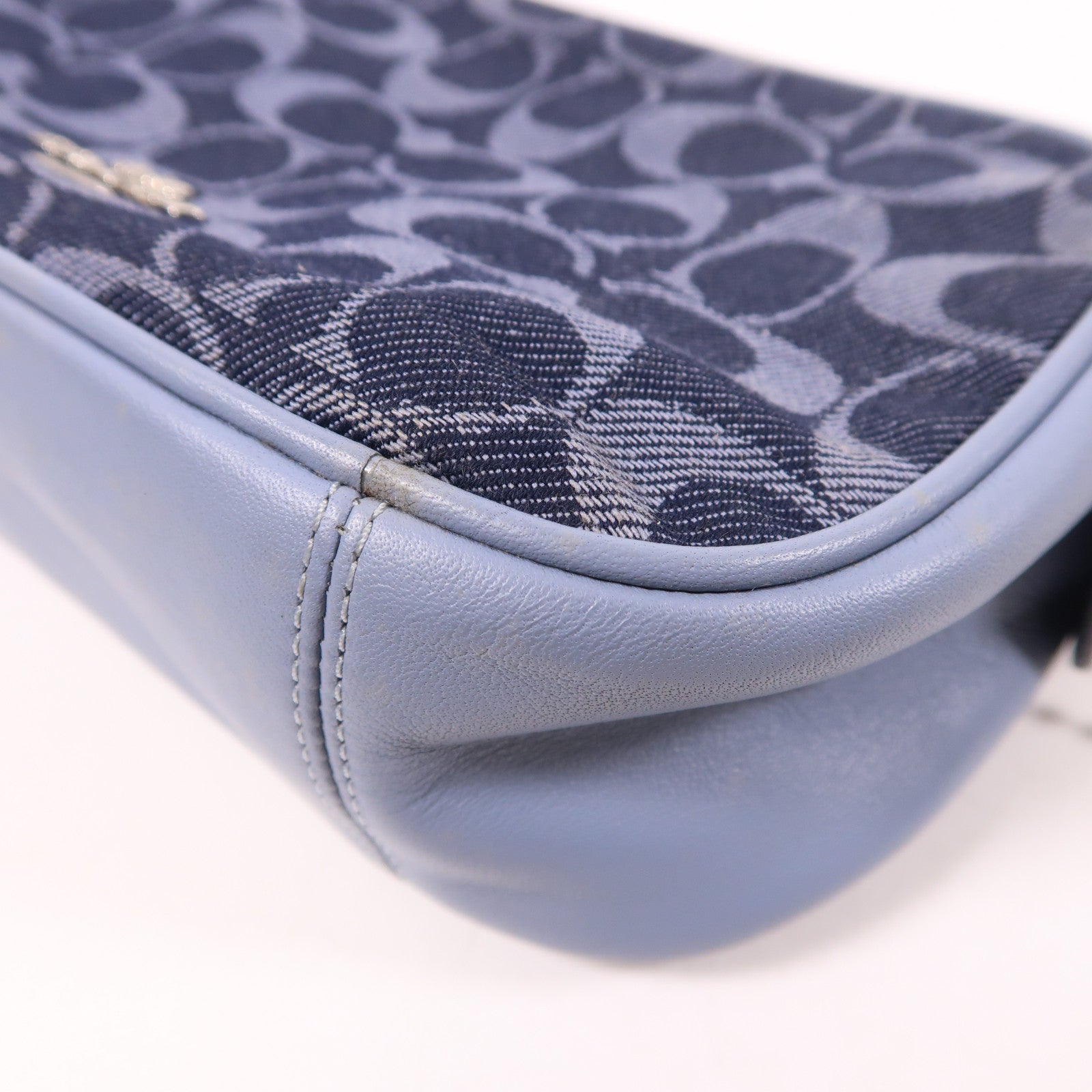 COACH 帆布Shoulder Bag銀扣肩背袋